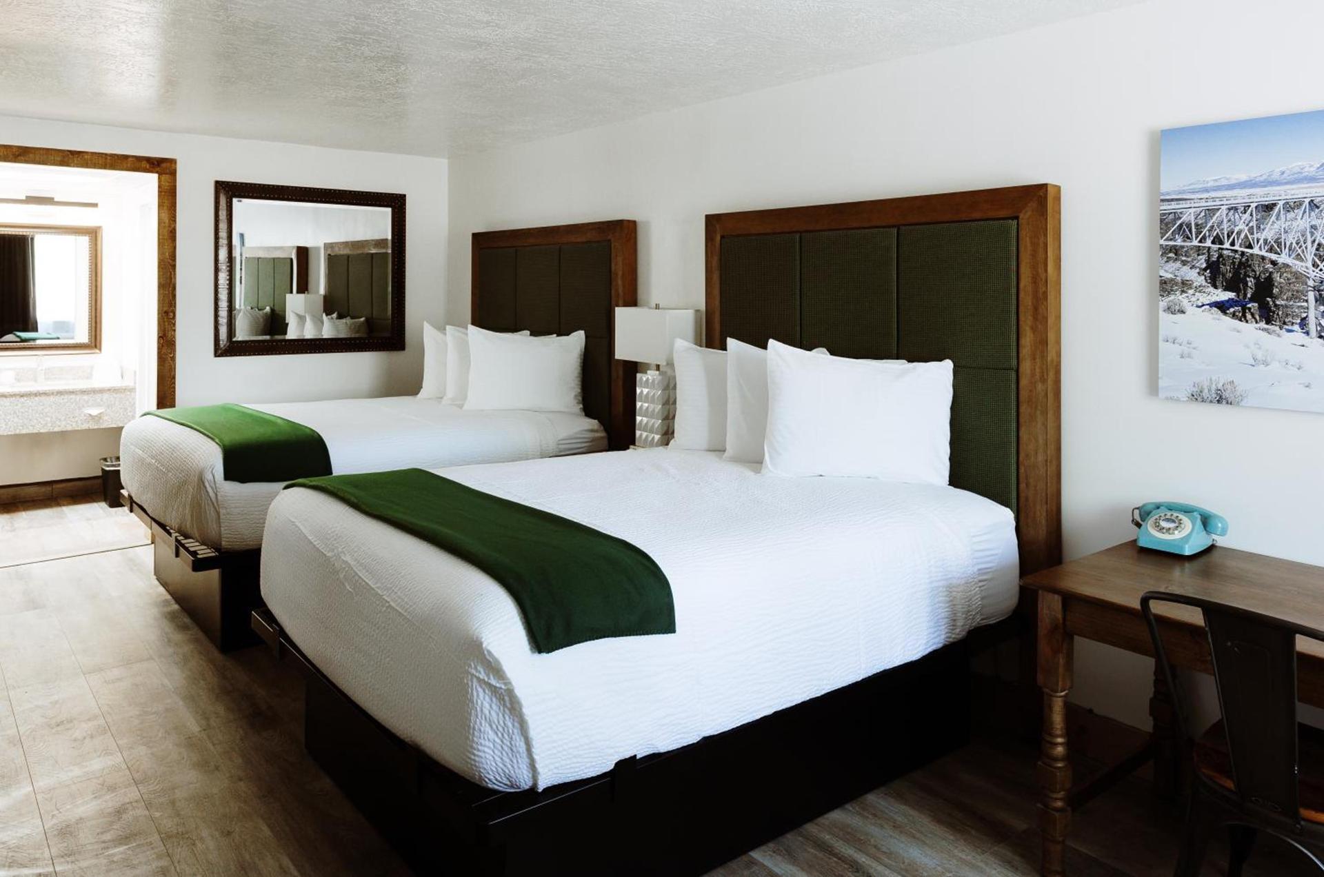 Taos Valley Lodge photo 10