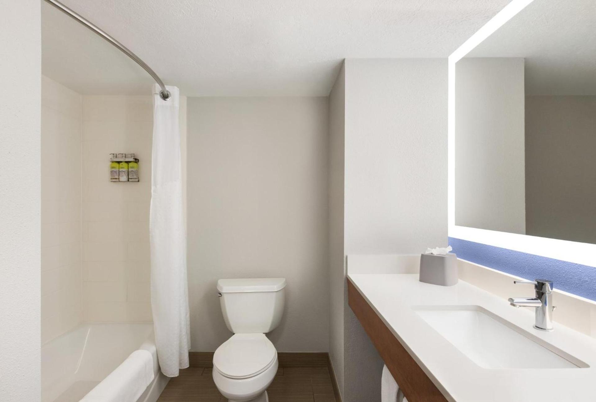 Holiday Inn Express Vero Beach-West I-95 by IHG photo 23