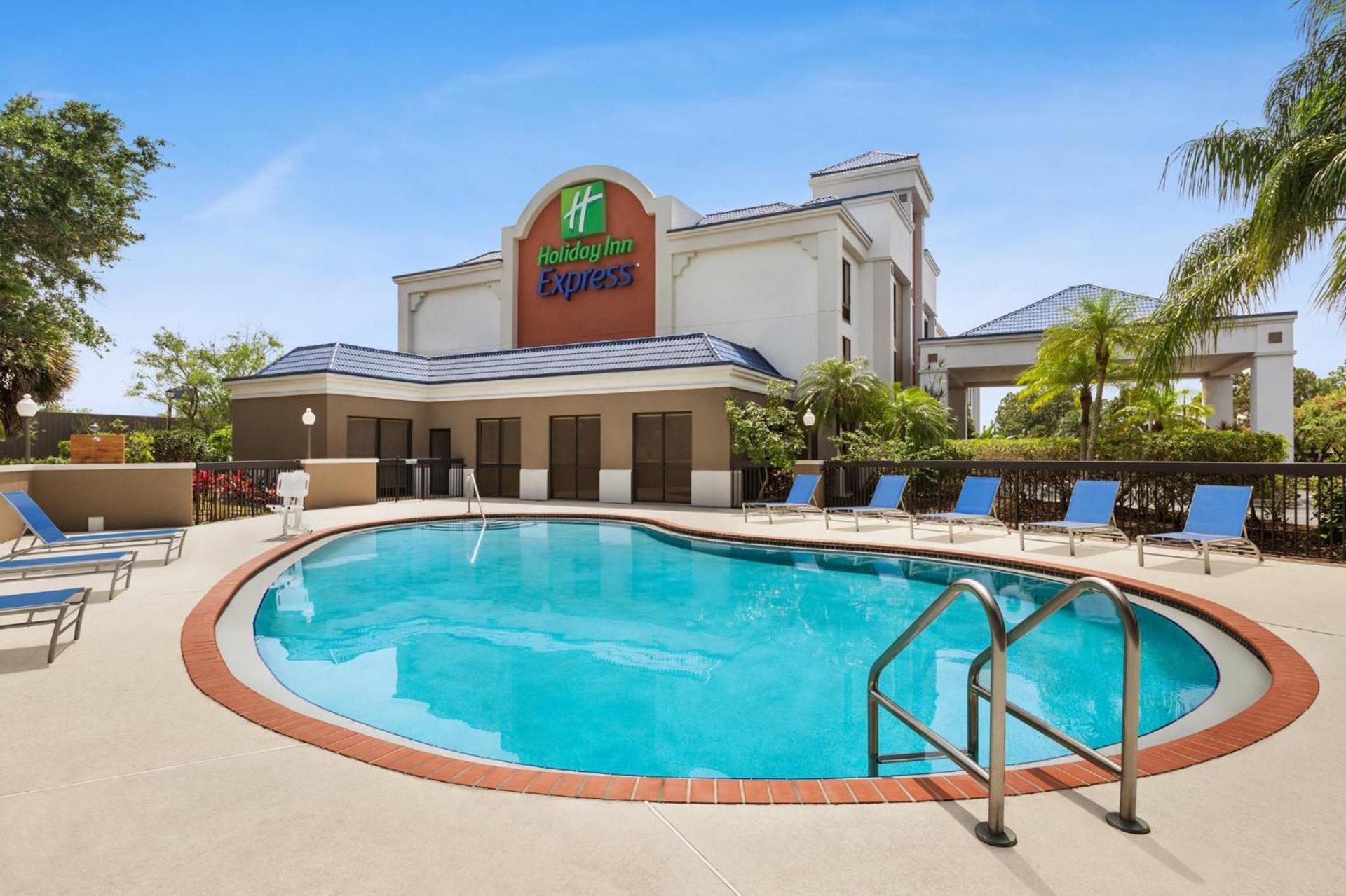 Holiday Inn Express Vero Beach-West I-95 by IHG photo 28