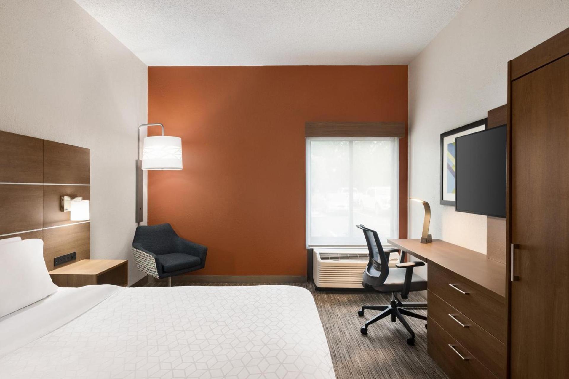 Holiday Inn Express Vero Beach-West I-95 by IHG photo 37