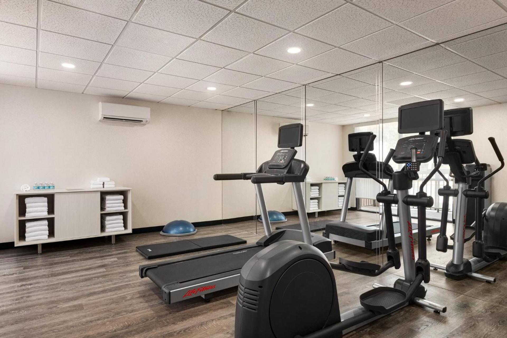 Holiday Inn Express Vero Beach-West I-95 by IHG photo 11