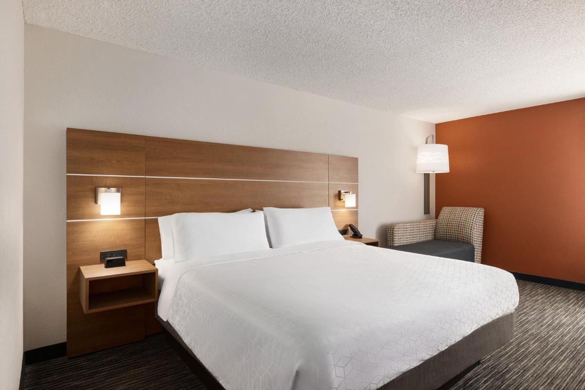 Holiday Inn Express Vero Beach-West I-95 by IHG photo 38