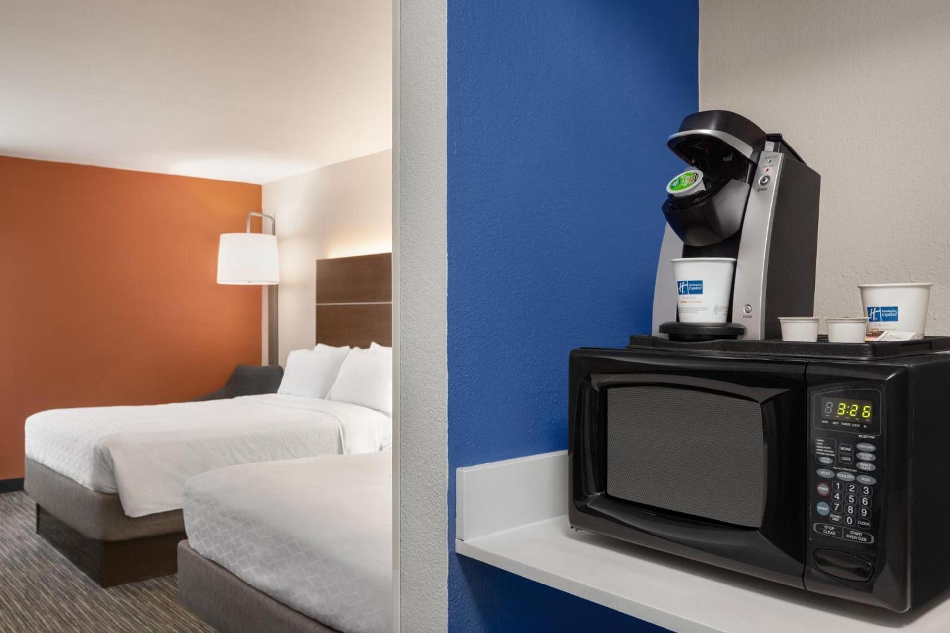 Holiday Inn Express Vero Beach-West I-95 by IHG photo 24