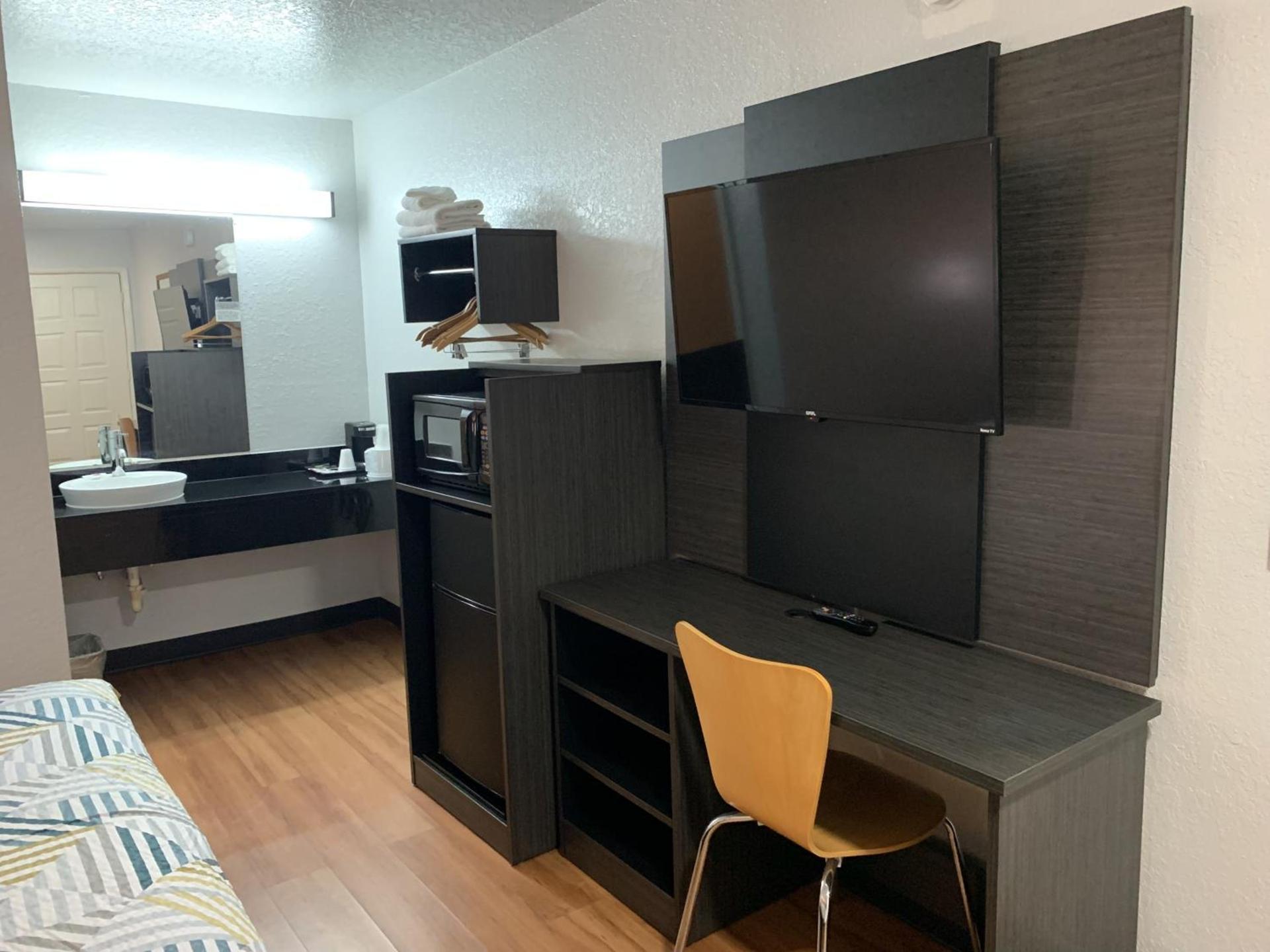 Motel 6-Atlanta, TX photo 24