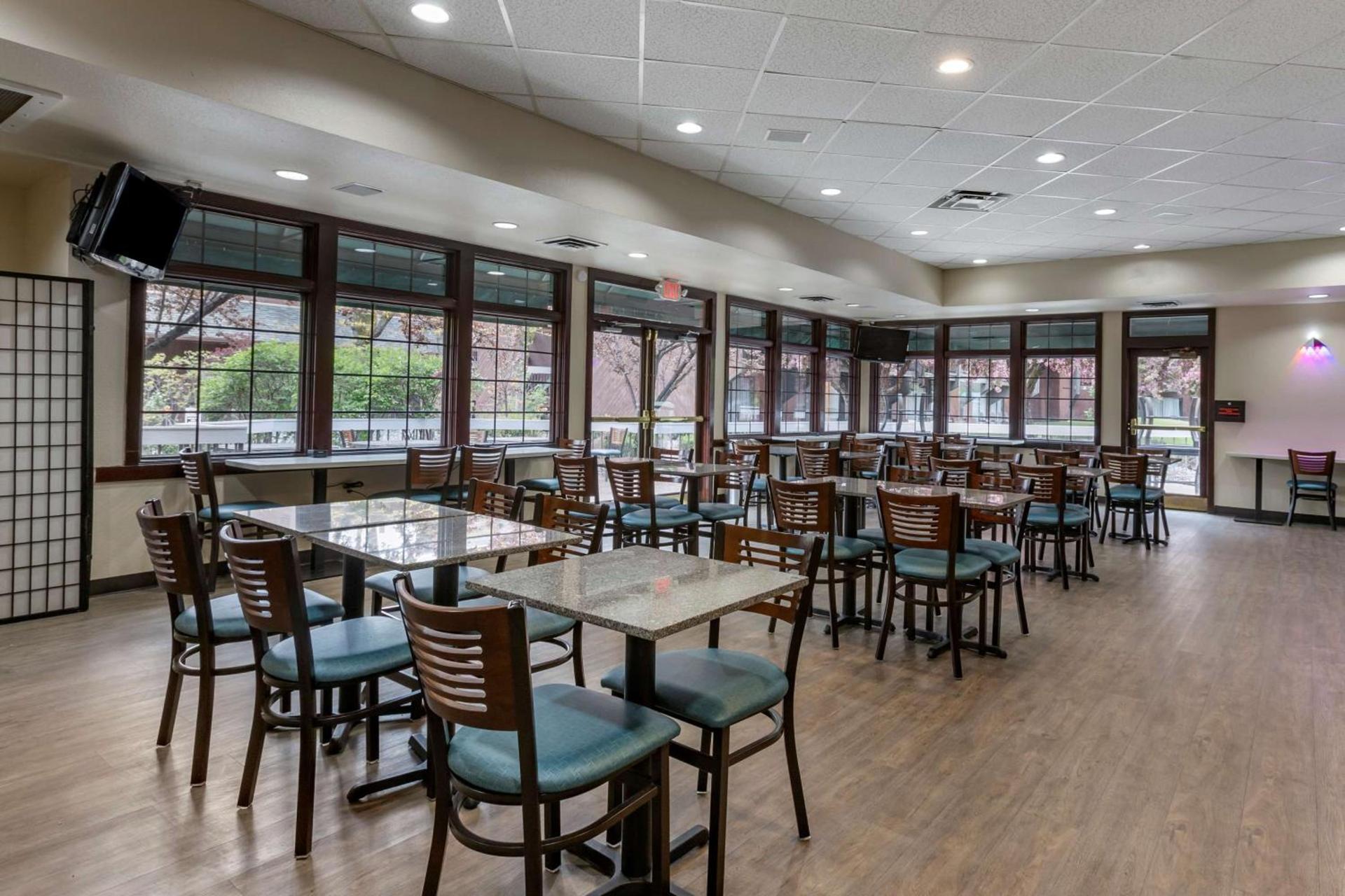 Best Western Sunridge Inn & Conference Center photo 31
