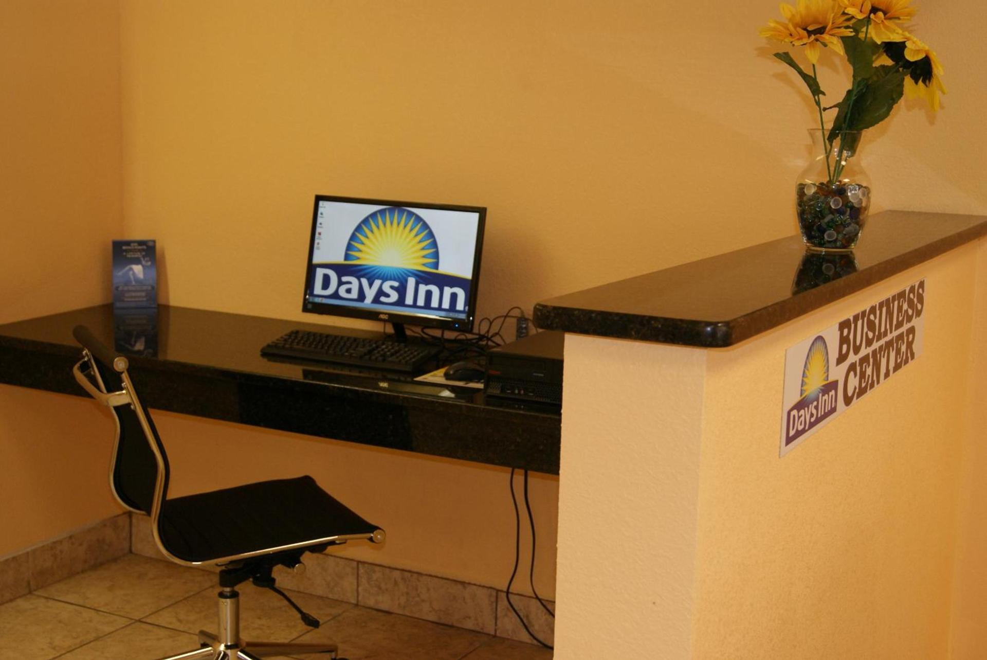 Days Inn by Wyndham Shelby photo 28