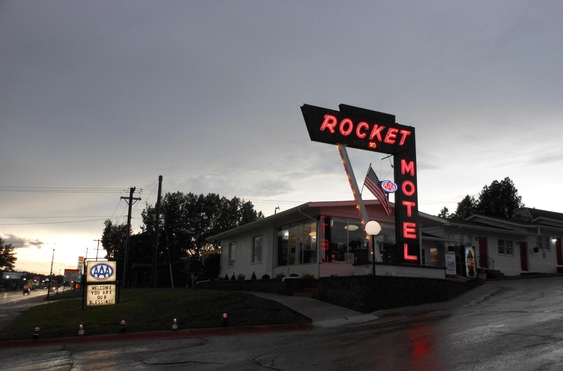 Rocket Motel photo 73