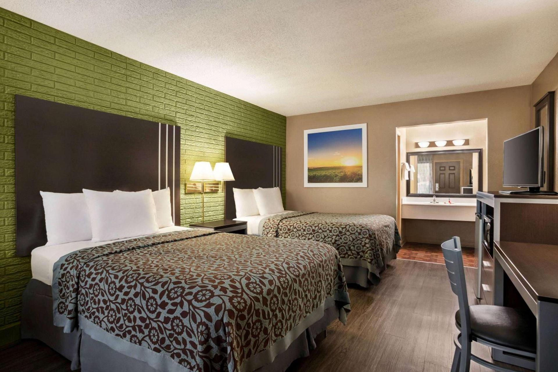 Days Inn by Wyndham Hardeeville/ I-95 State Line photo 18