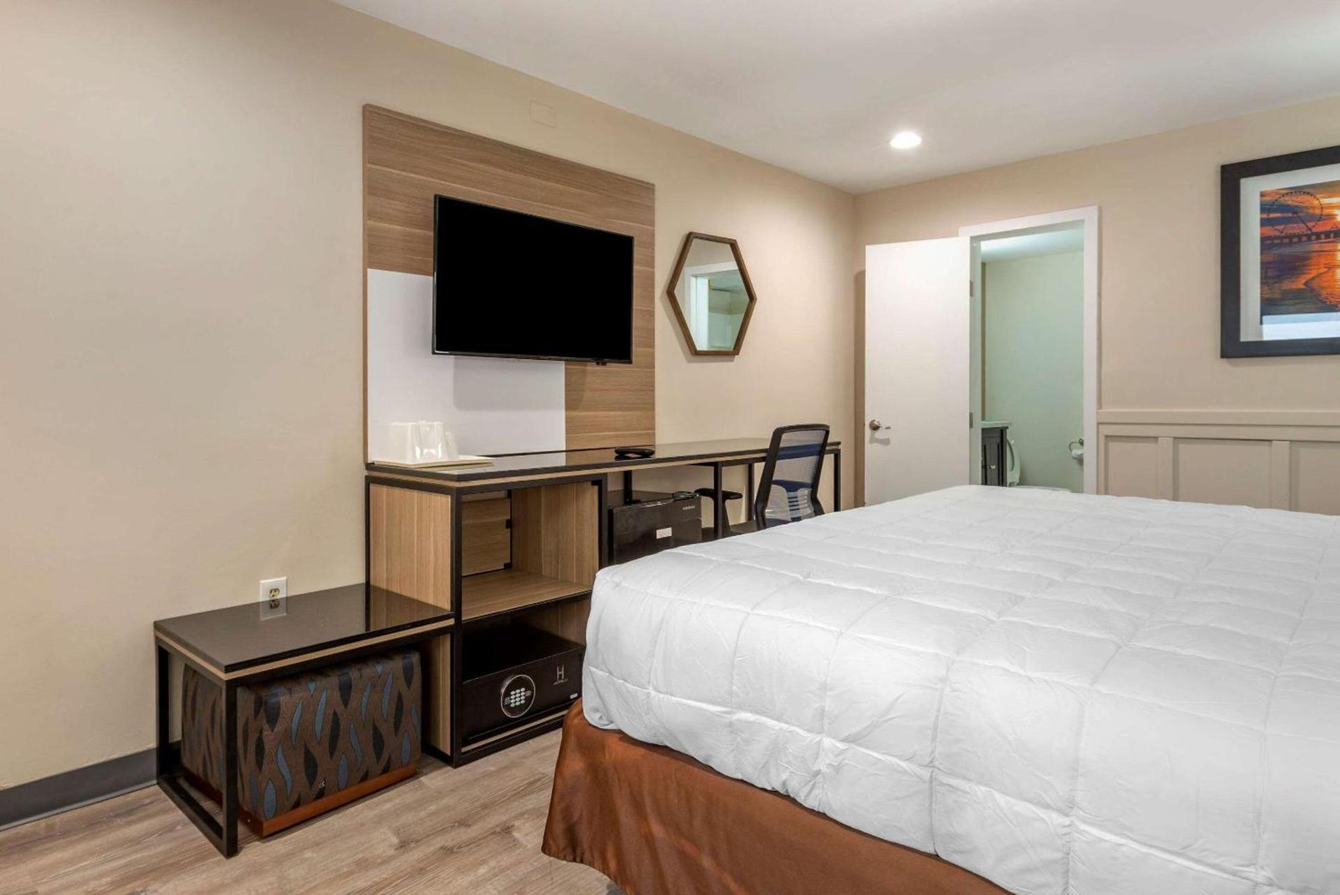 Rodeway Inn Oceanview photo 15
