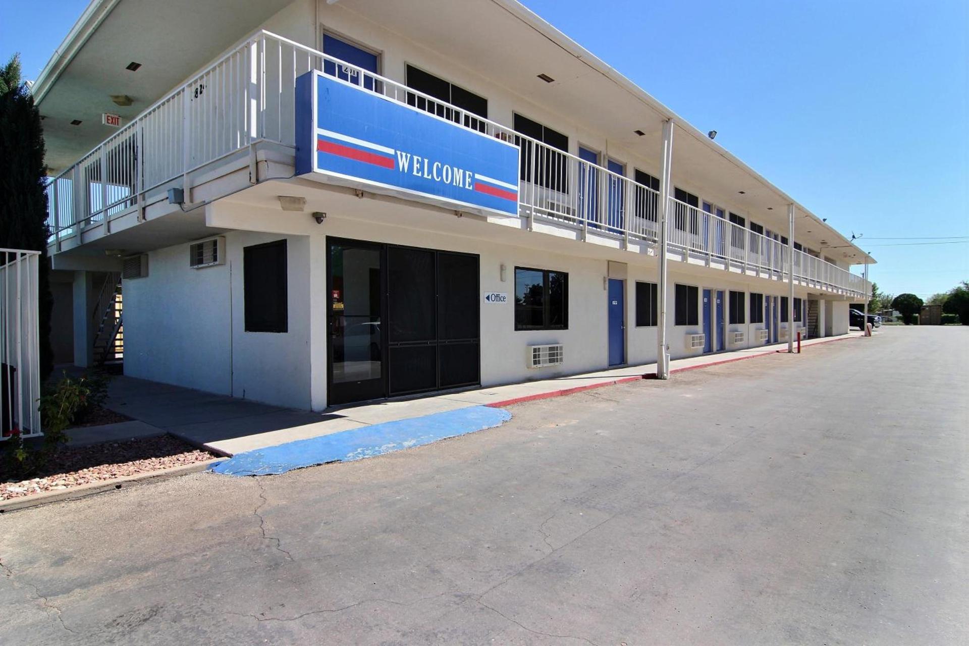 Motel 6-Carlsbad, NM photo 17