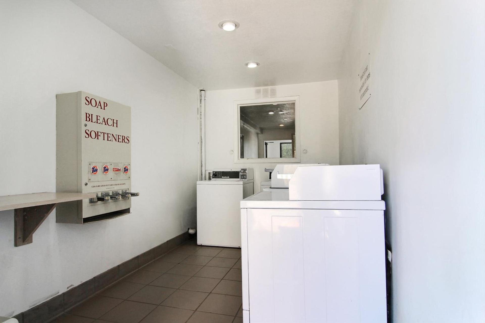 Motel 6-Carlsbad, NM photo 18