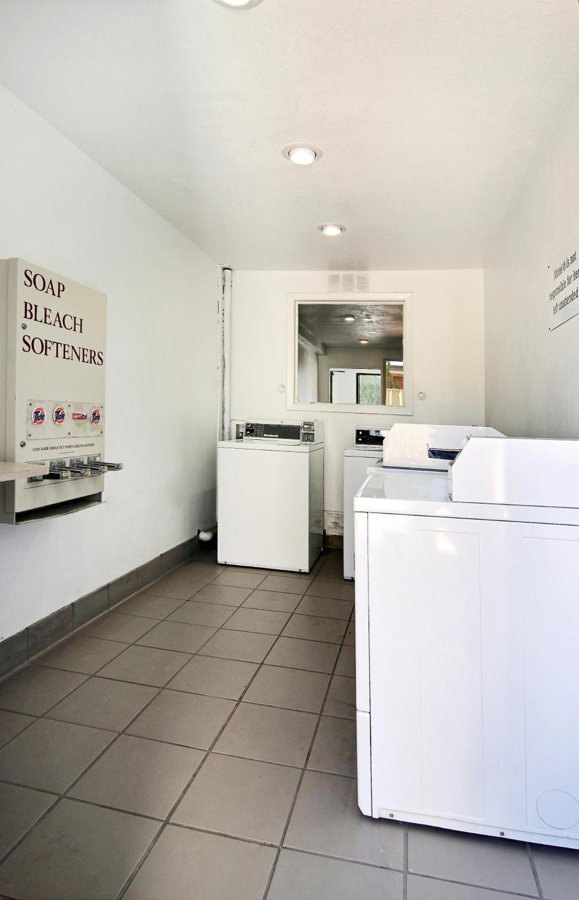 Motel 6-Carlsbad, NM photo 20