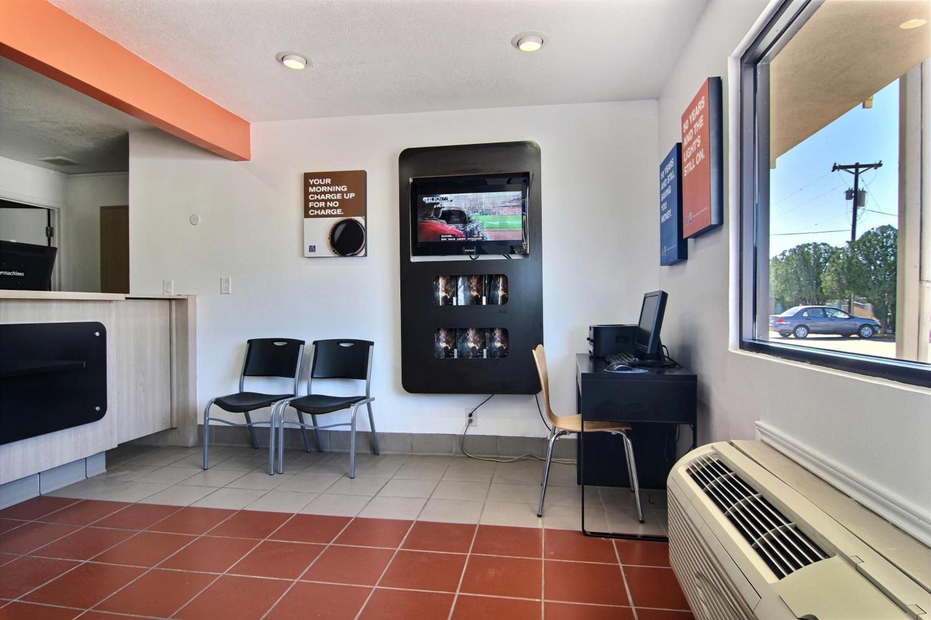 Motel 6-Carlsbad, NM photo 21