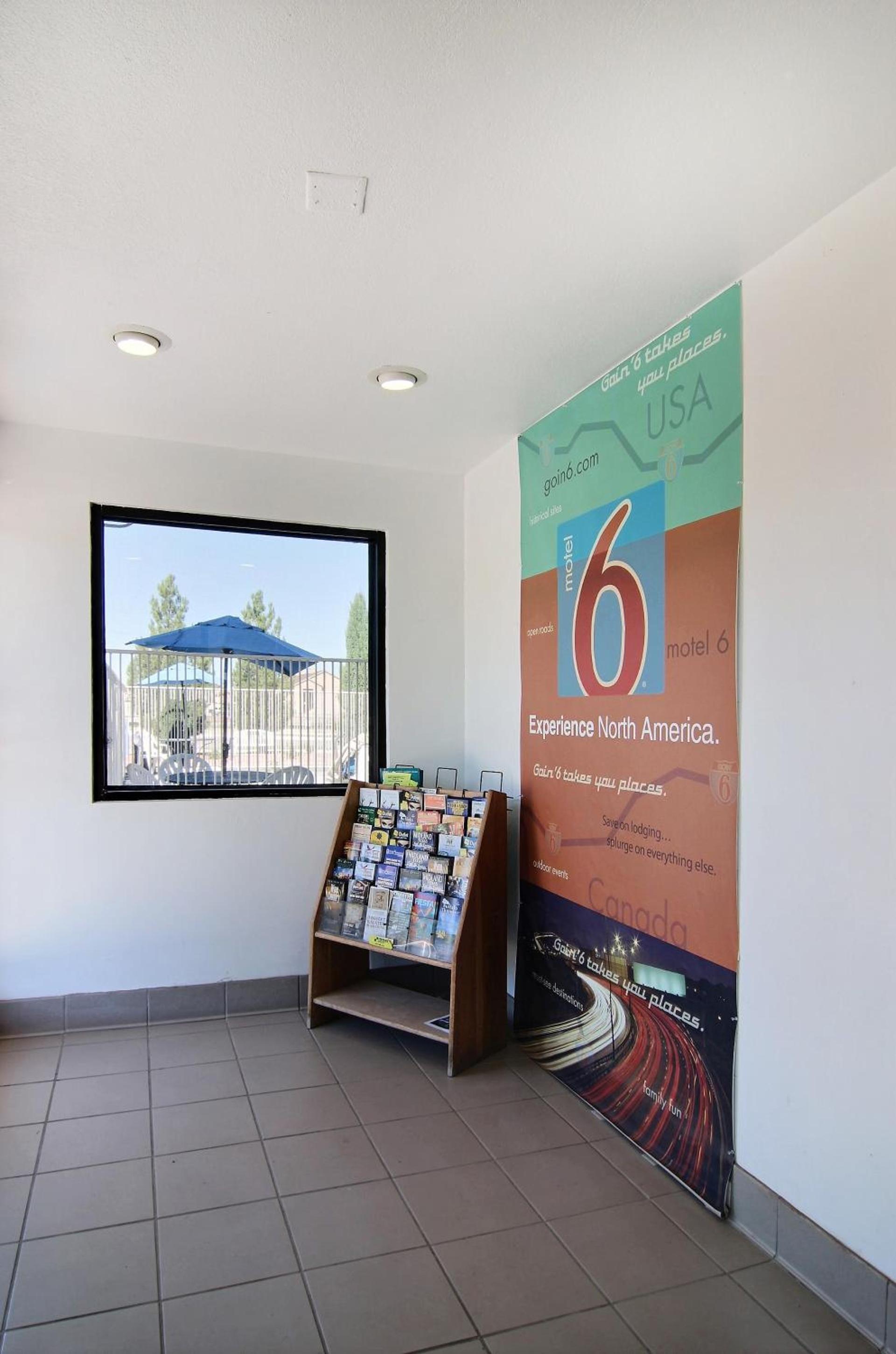 Motel 6-Carlsbad, NM photo 25