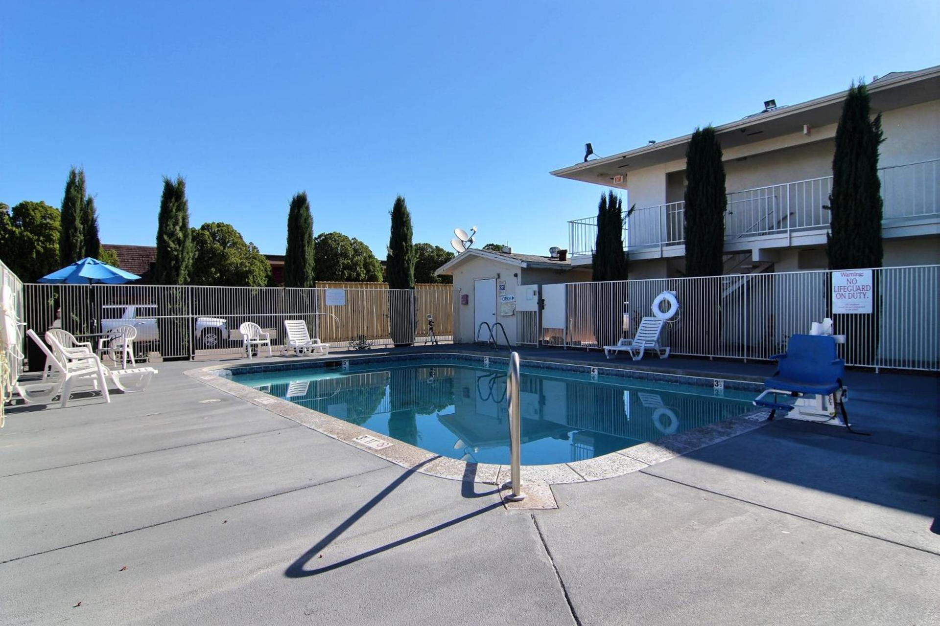 Motel 6-Carlsbad, NM photo 26