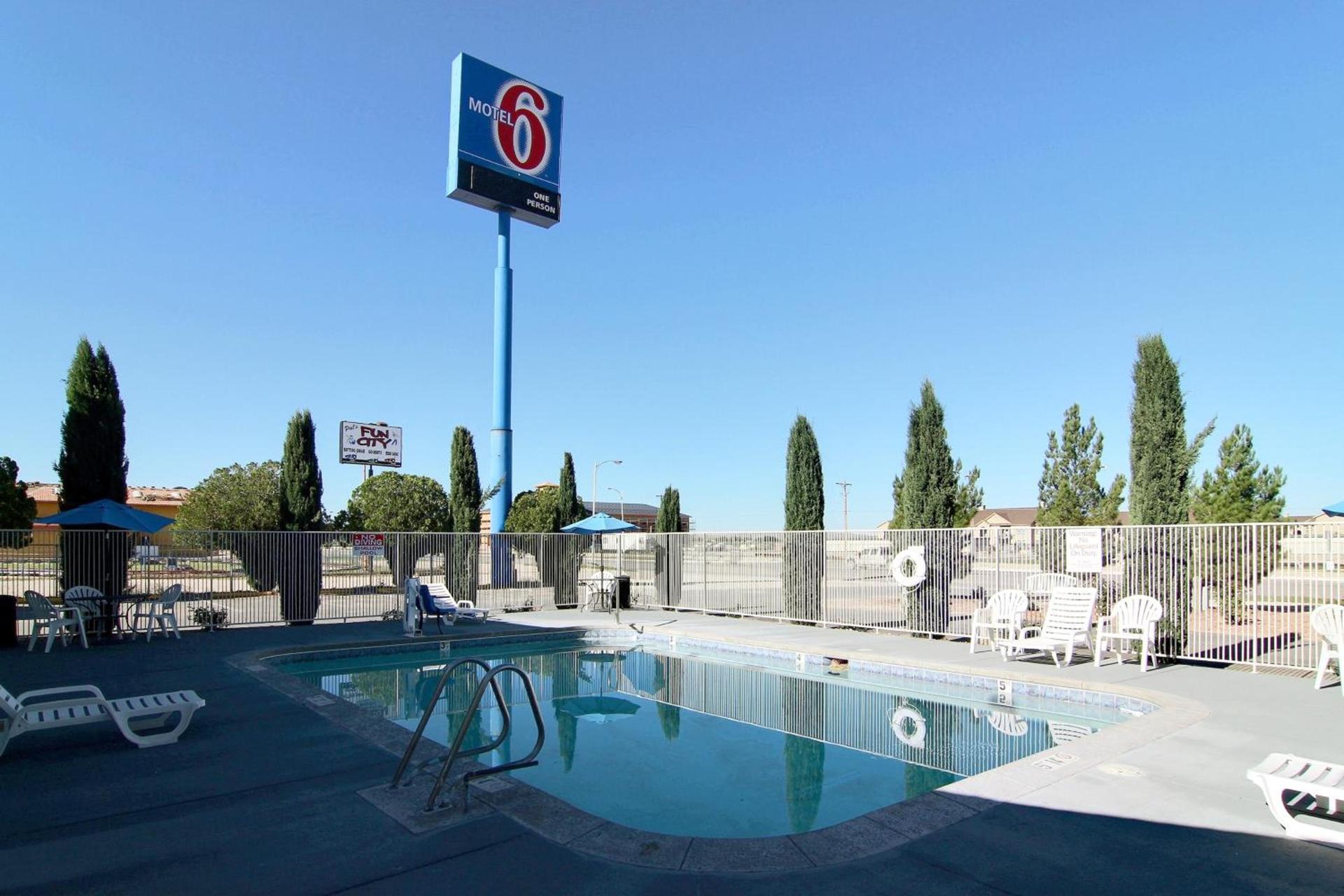 Motel 6-Carlsbad, NM photo 29