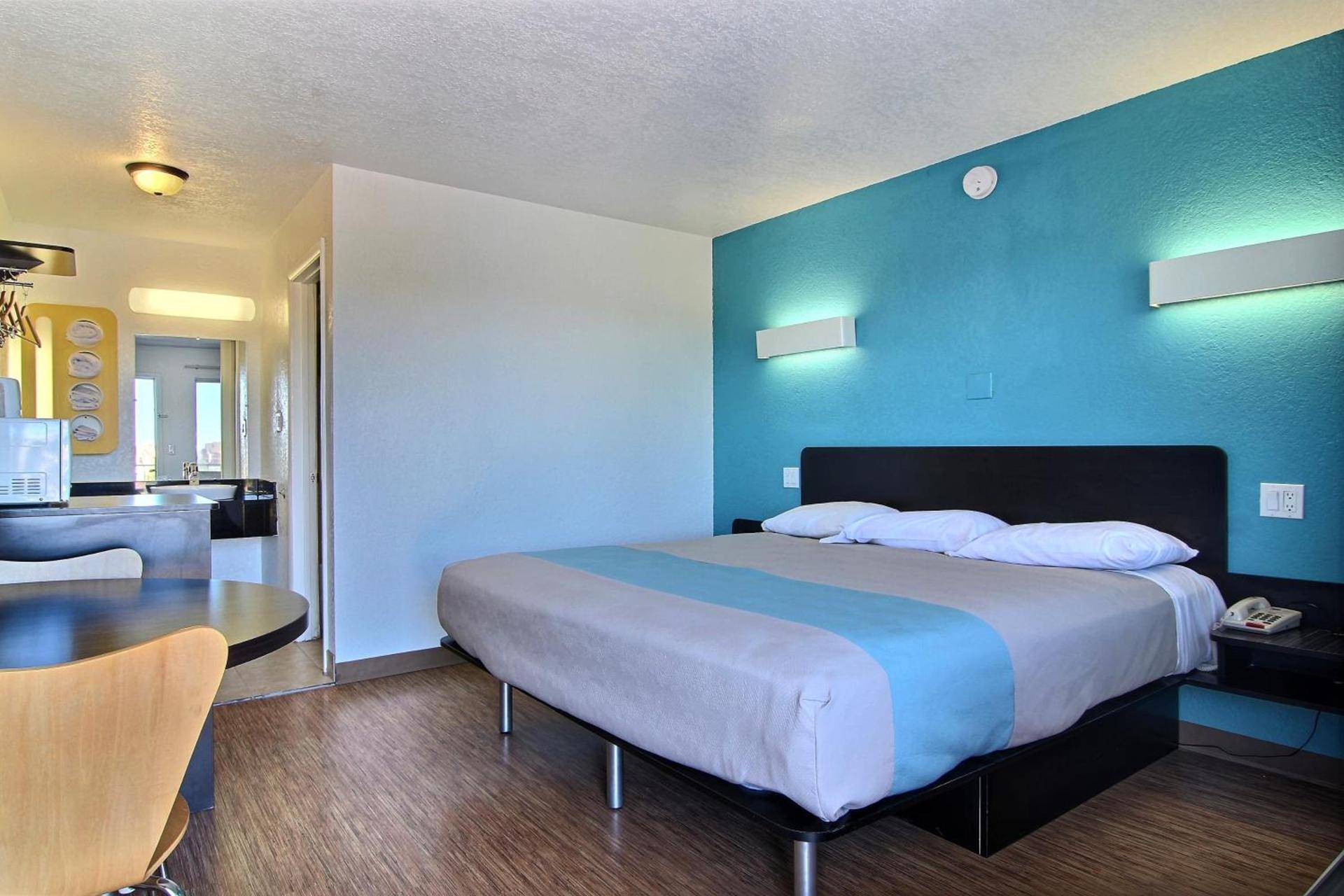 Motel 6-Carlsbad, NM photo 32