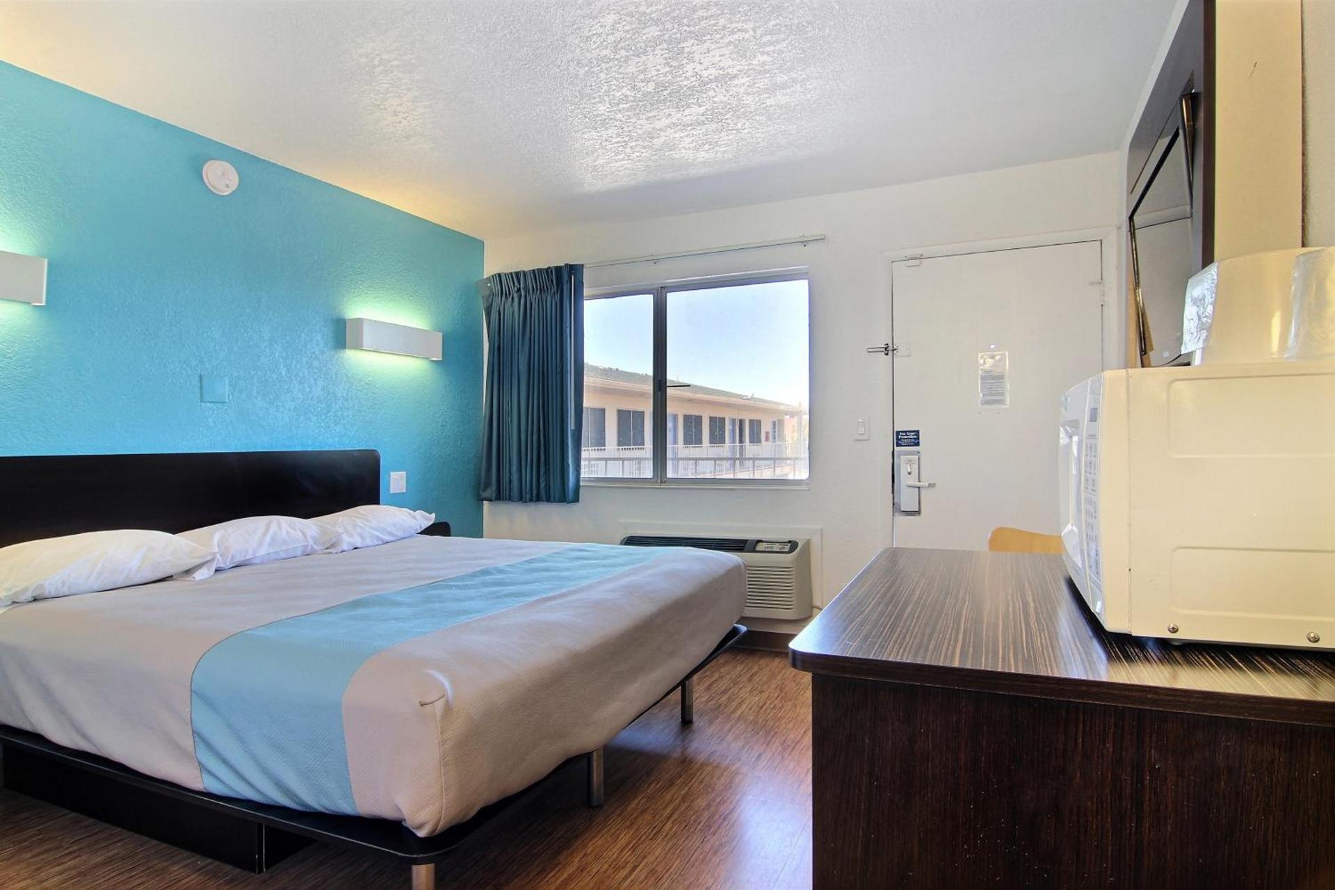 Motel 6-Carlsbad, NM photo 34