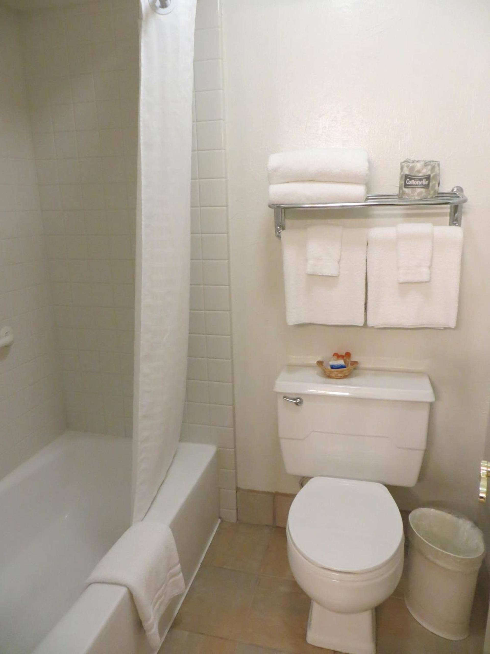 Executive Inn & Suites Sacramento photo 14