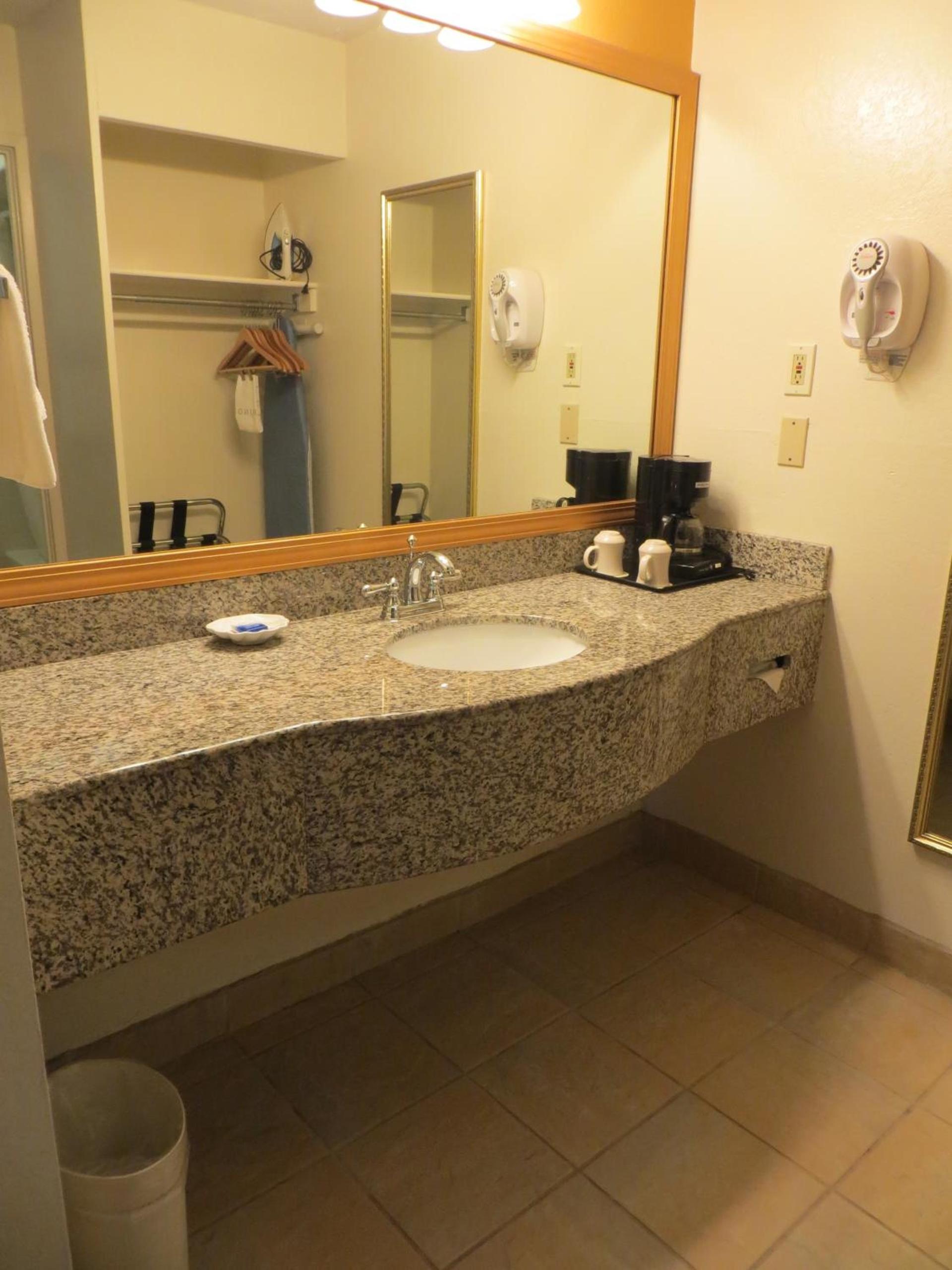 Executive Inn & Suites Sacramento photo 15