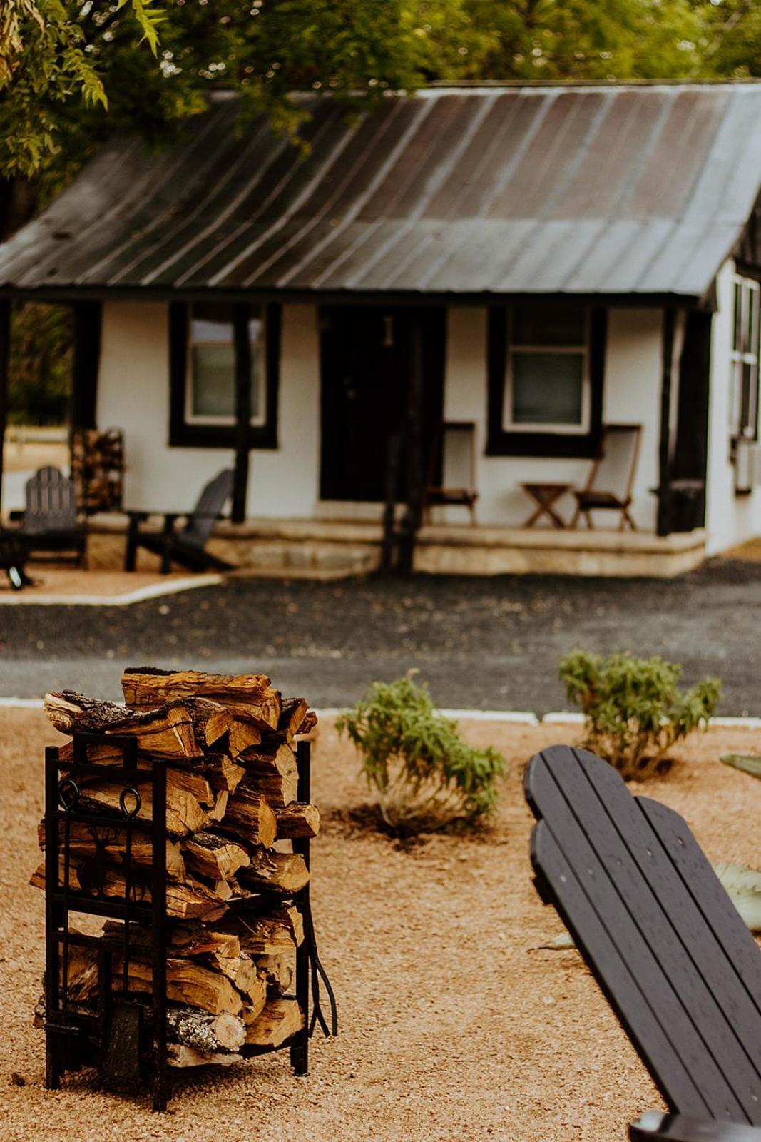 THE VAQUERO MOTEL photo 16
