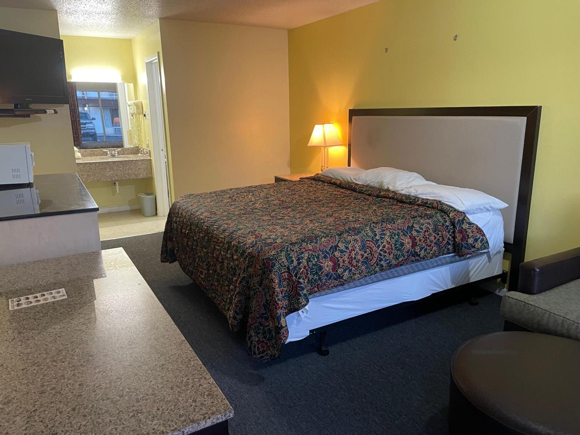 Executive Inn photo 2