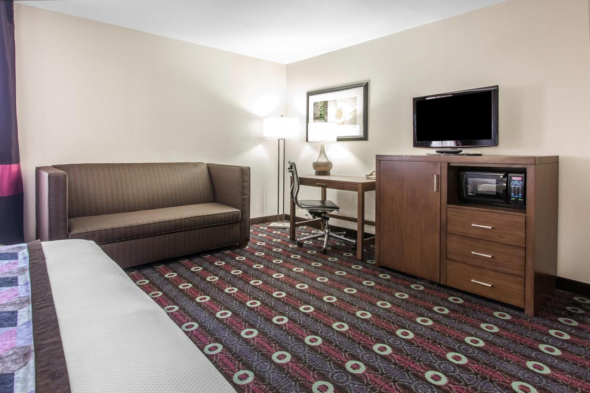 Comfort Inn Tulsa Midtown photo 49