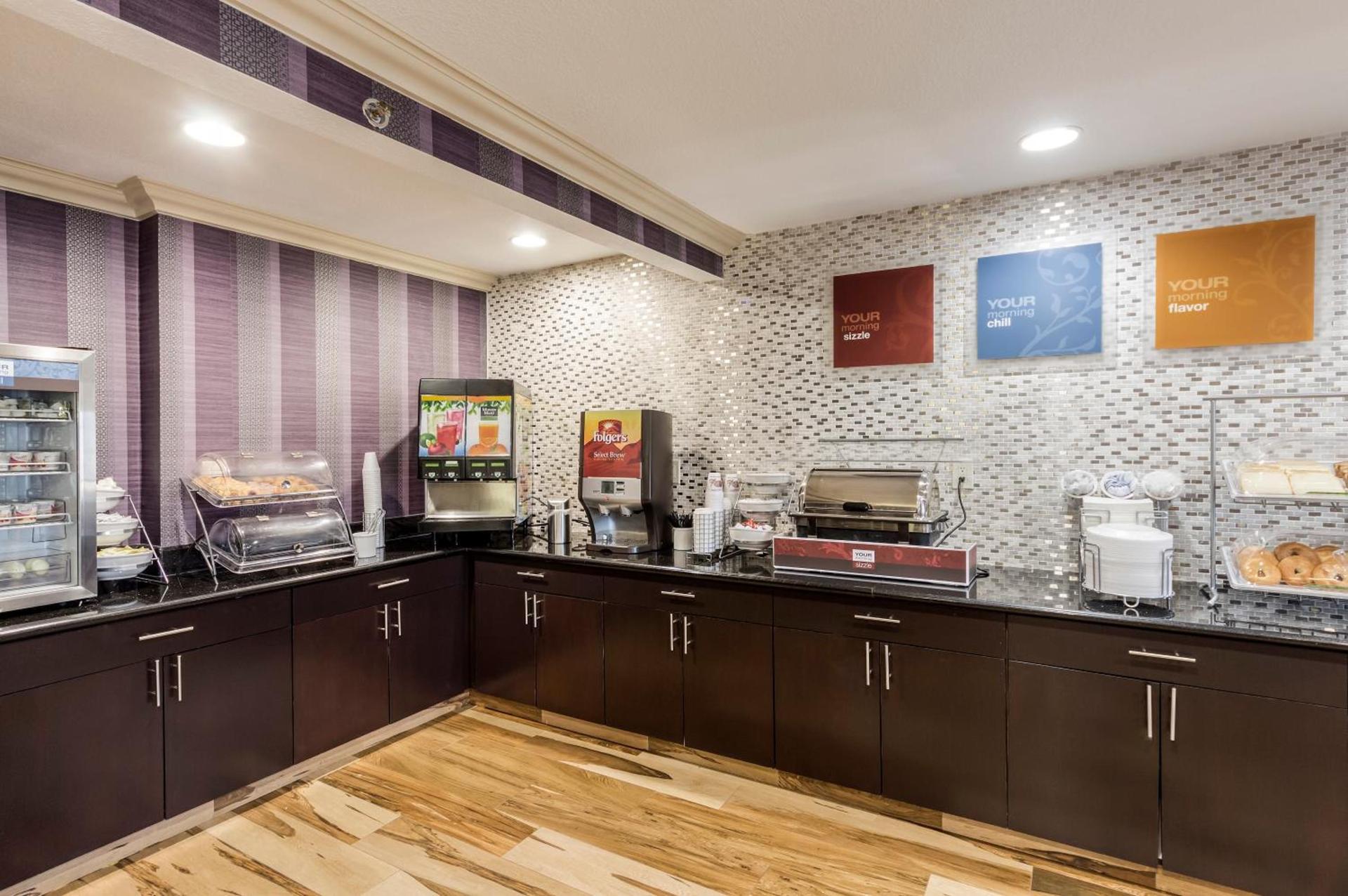 Comfort Inn Tulsa Midtown photo 55