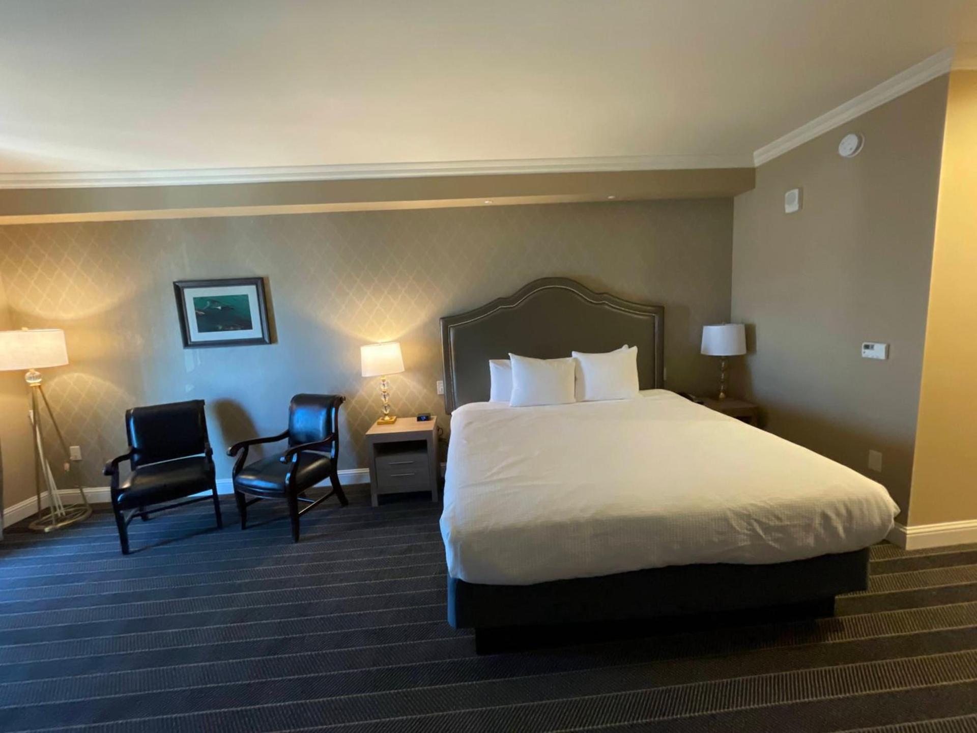 Majestic Inn and Spa photo 4