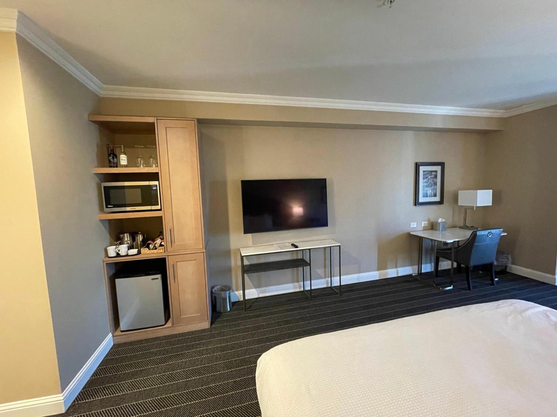 Majestic Inn and Spa photo 7