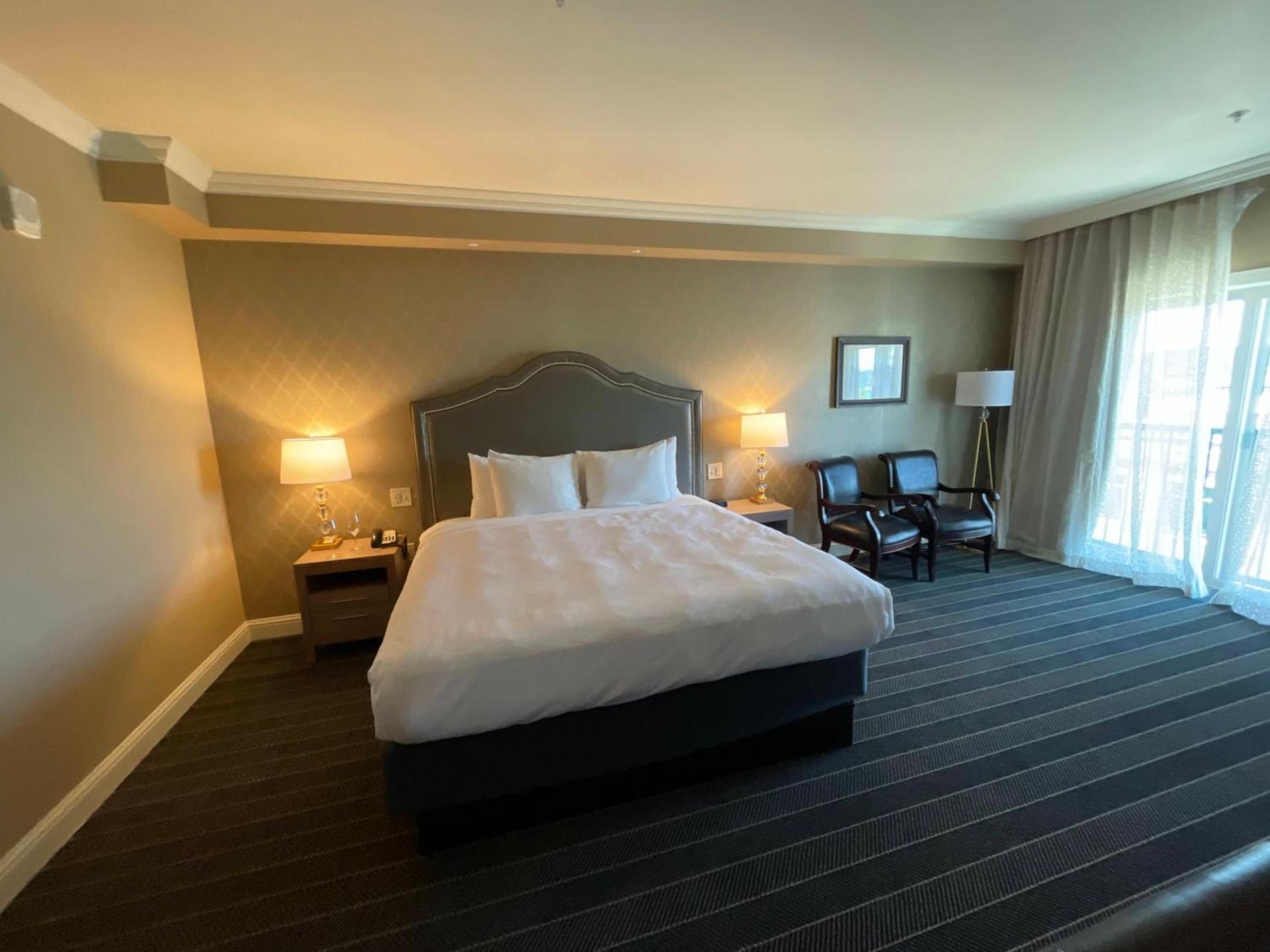 Majestic Inn and Spa photo 8