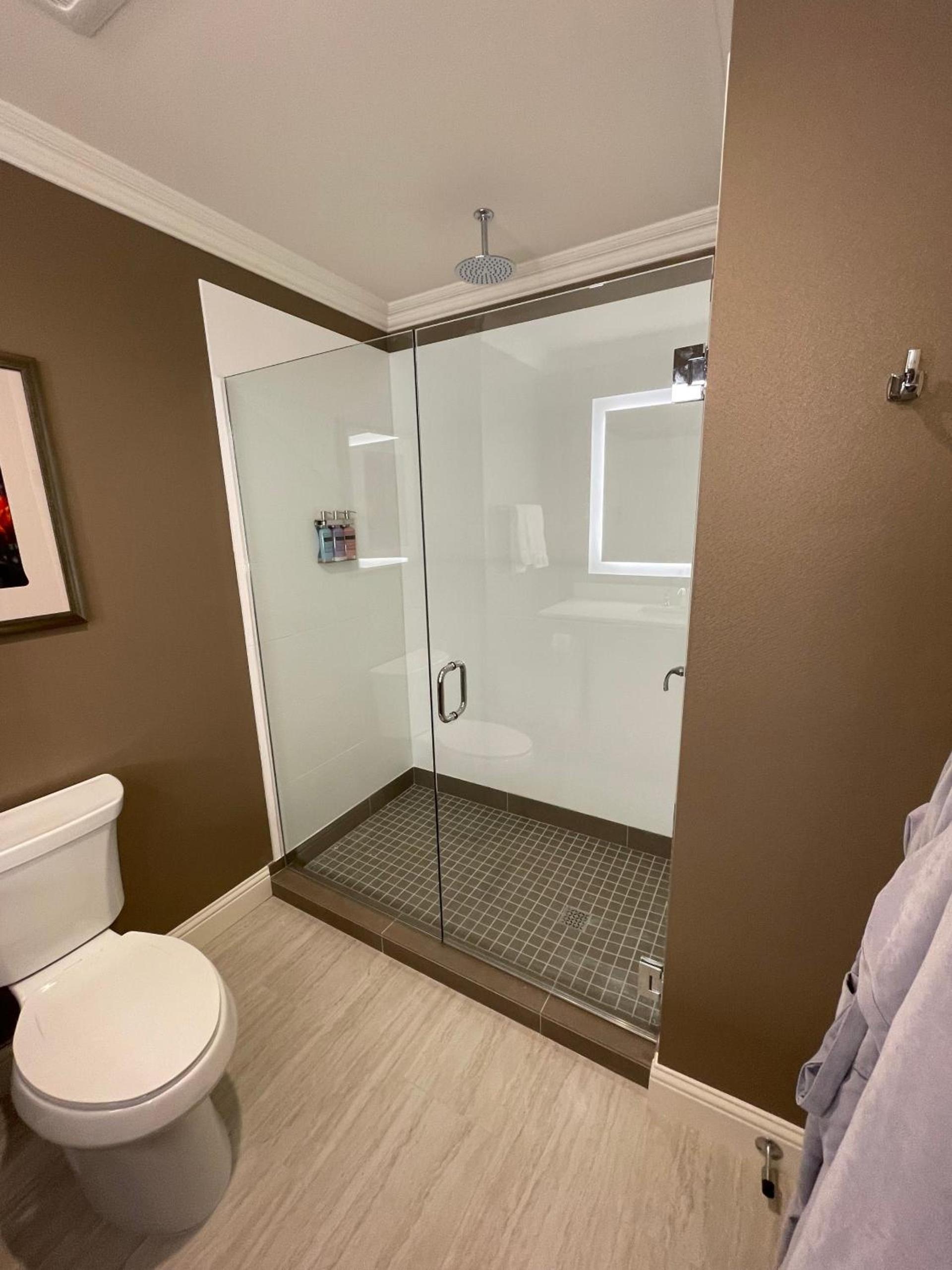 Majestic Inn and Spa photo 5