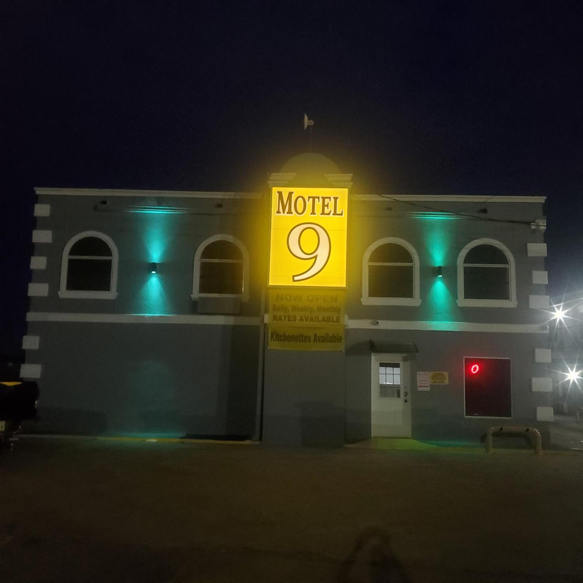 Motel 9 photo 14