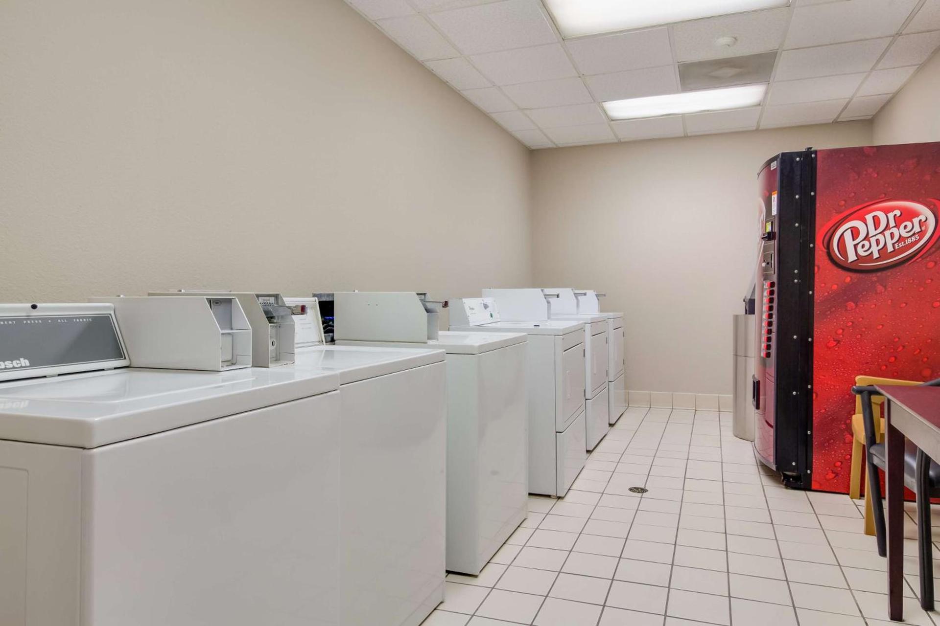 SureStay Plus Hotel by Best Western Houston Medical Center photo 38