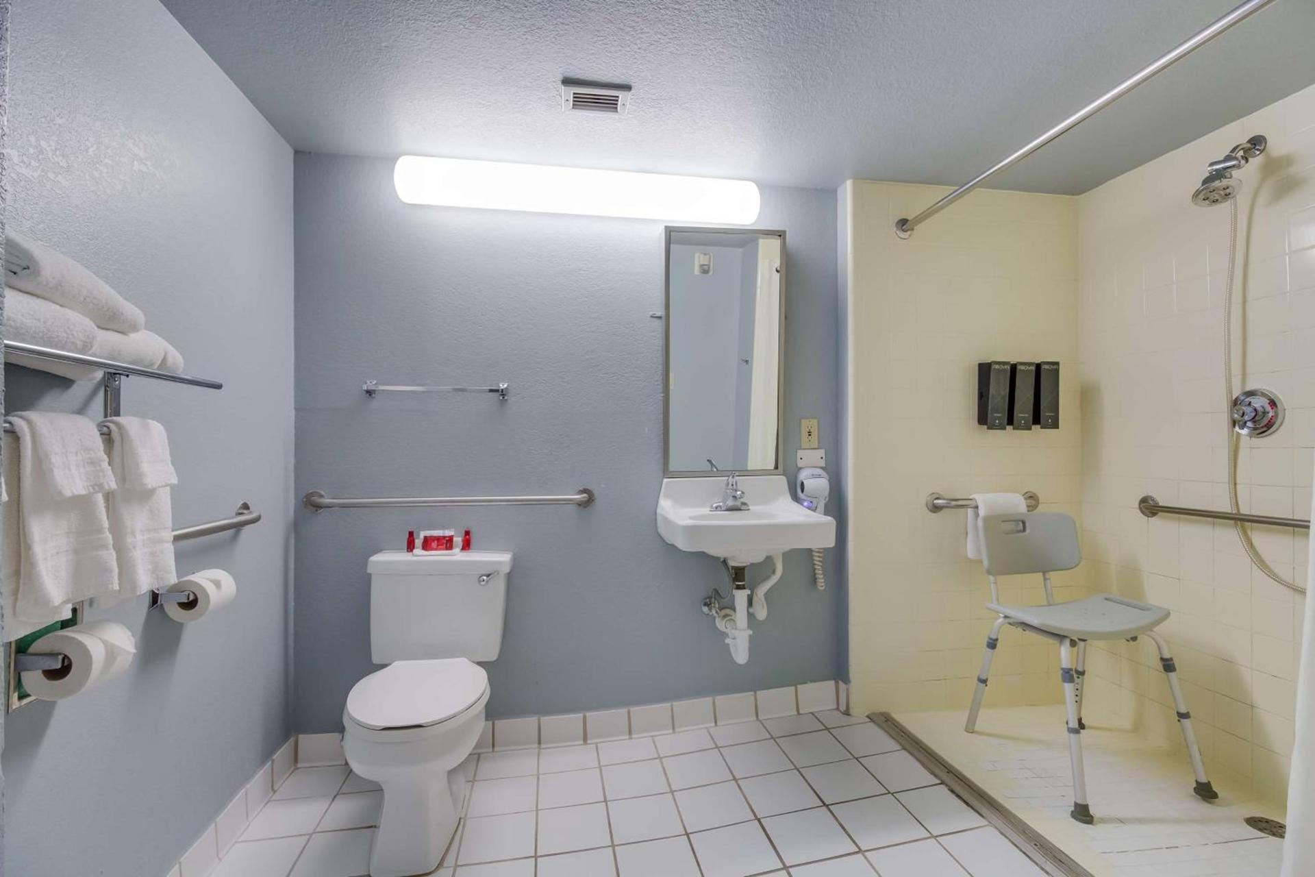 SureStay Plus Hotel by Best Western Houston Medical Center photo 32