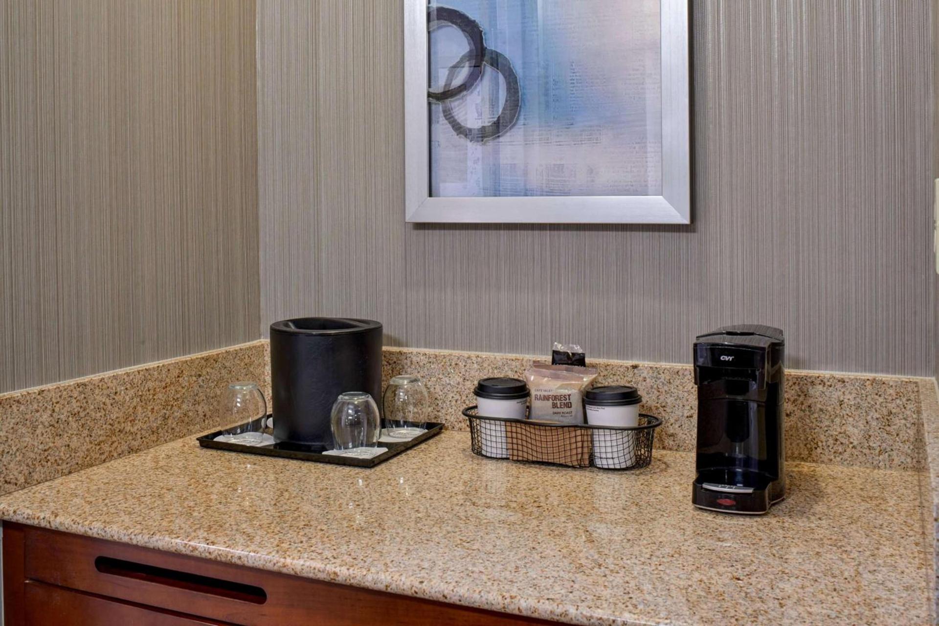 Sonesta Select Indianapolis Carmel photo 8