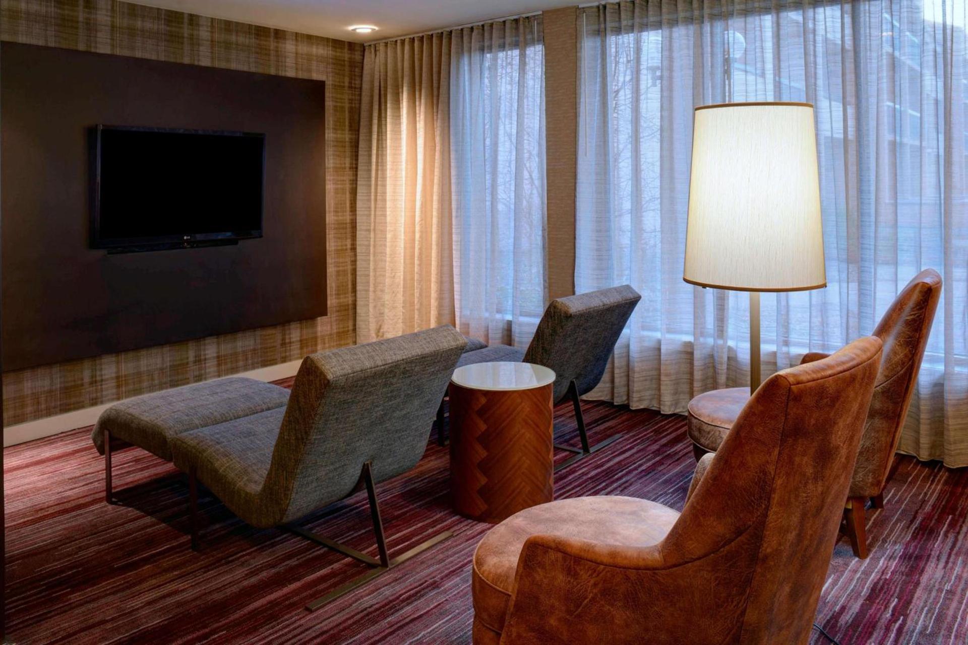 Sonesta Select Kansas City Airport Tiffany Springs photo 9