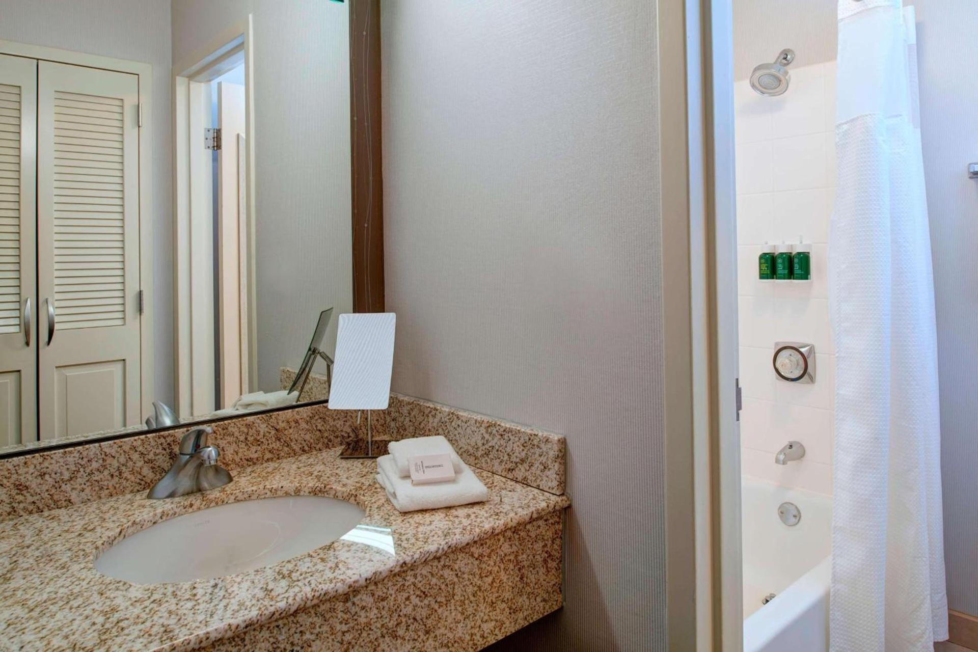 Sonesta Select Kansas City Airport Tiffany Springs photo 11
