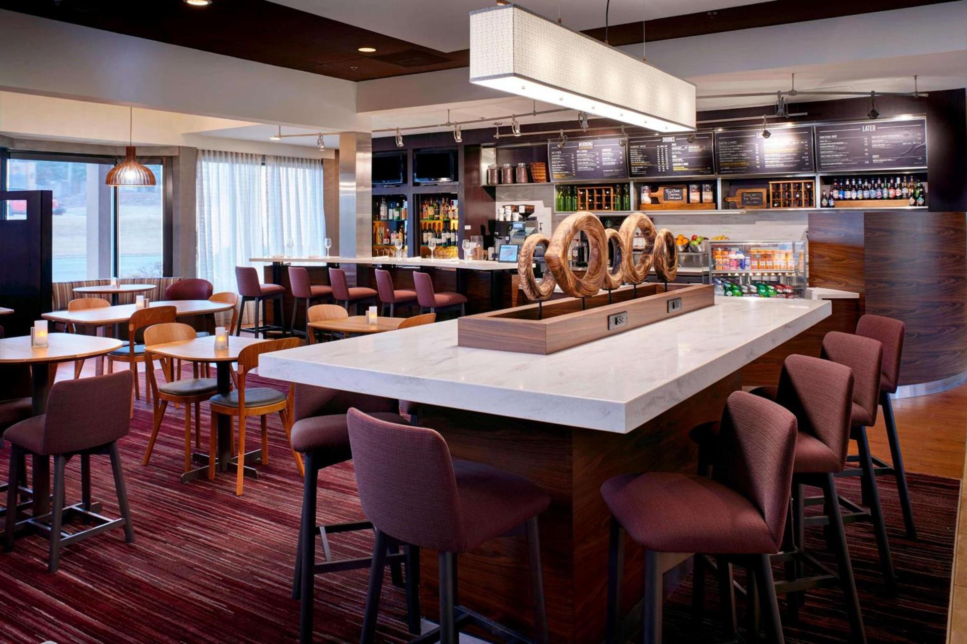Sonesta Select Kansas City Airport Tiffany Springs photo 28