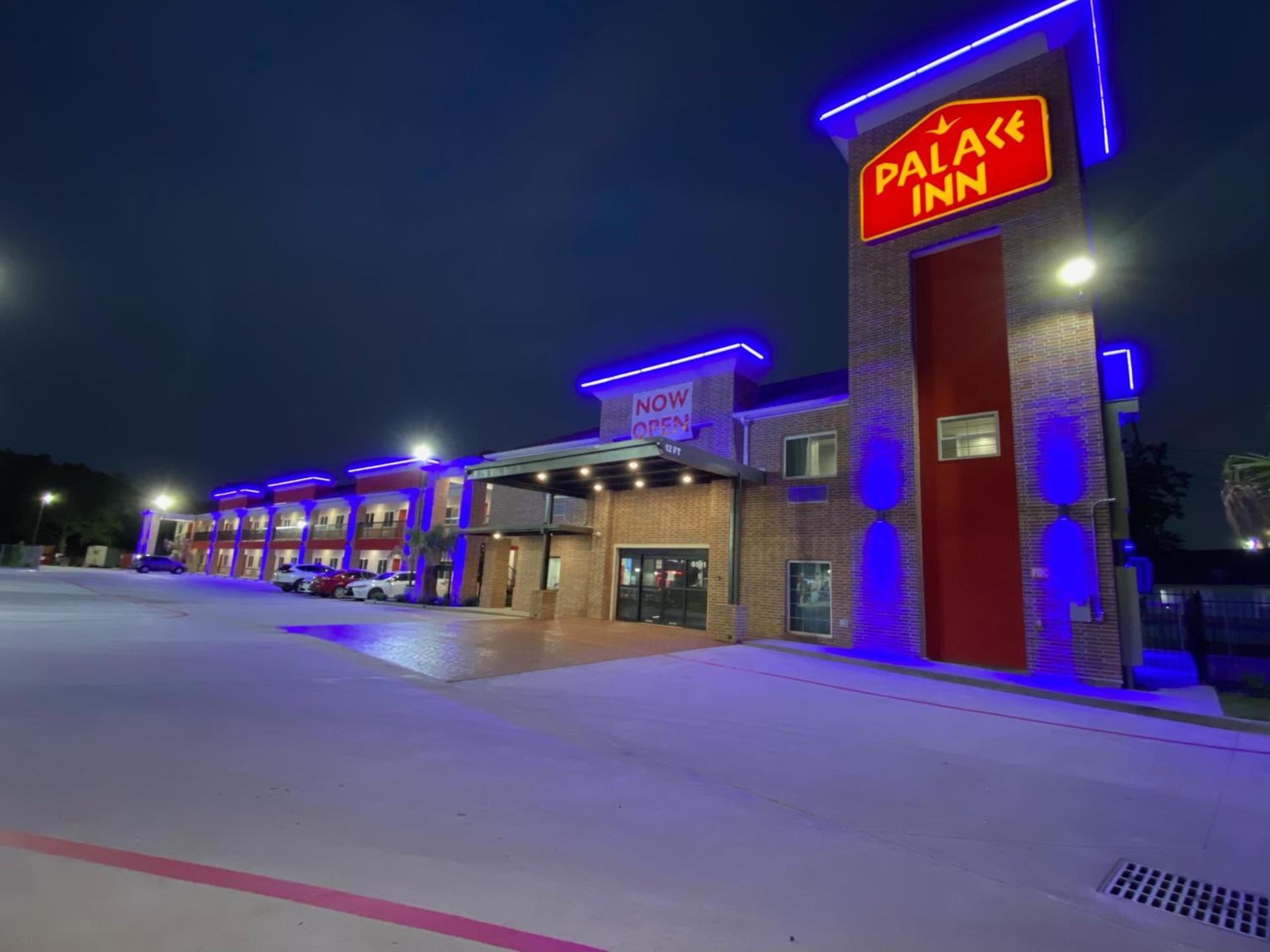 PALACEINN-ARCOLA photo 22