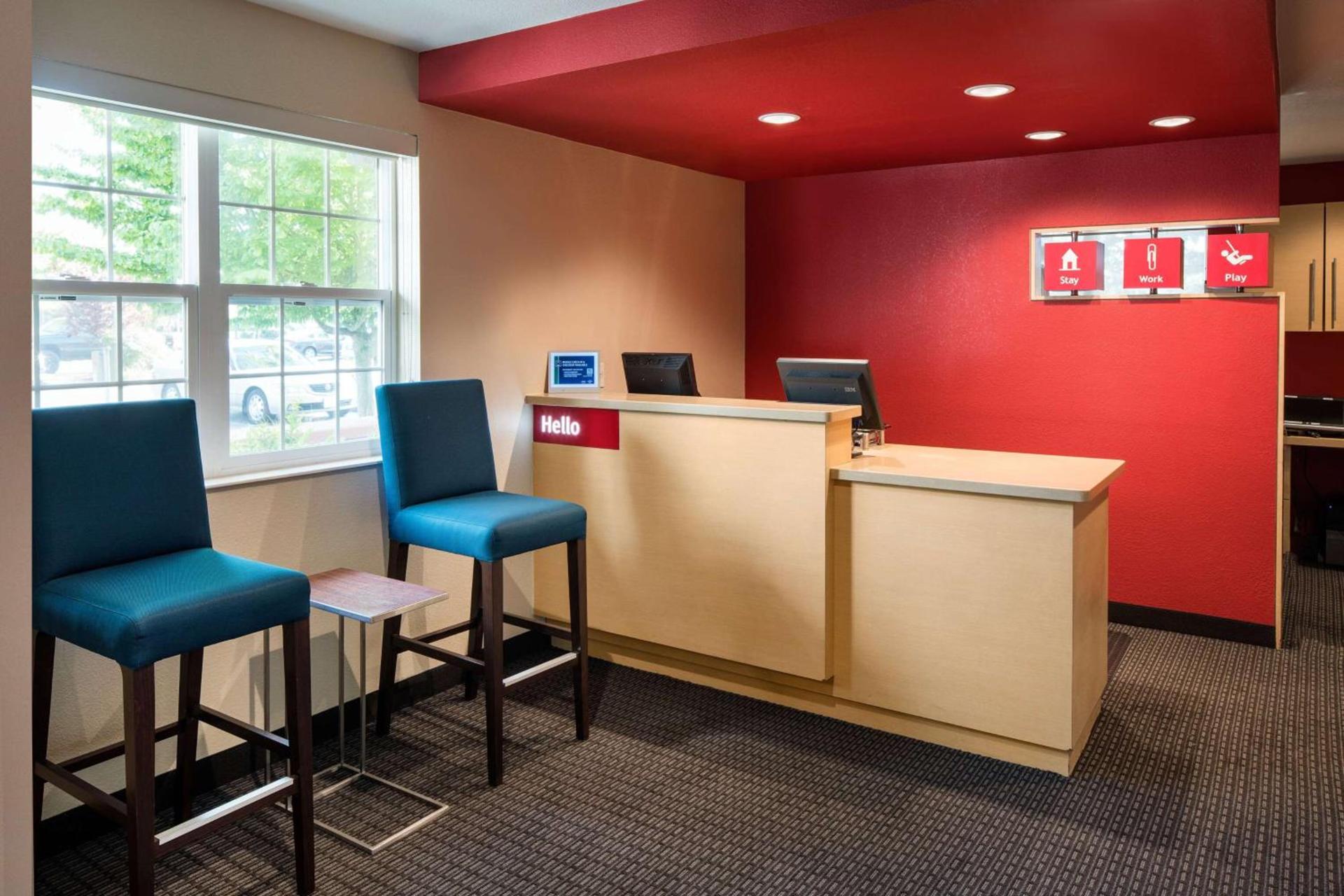 Sonesta Simply Suites Seattle Renton photo 2