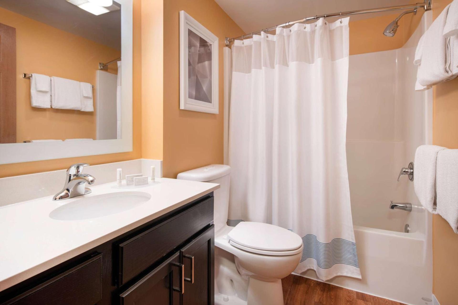 Sonesta Simply Suites Seattle Renton photo 19