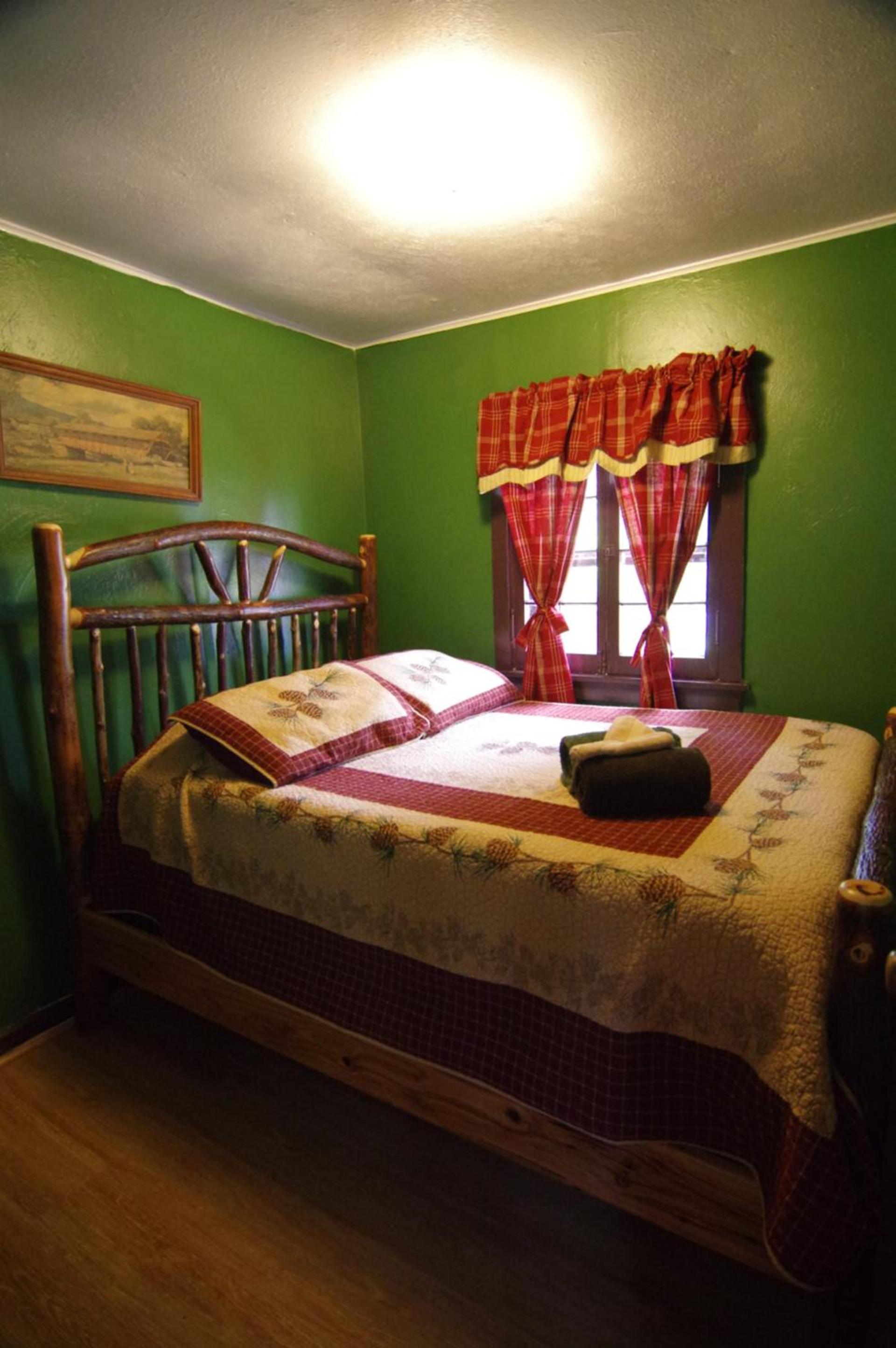 Moreno's Adirondack Cabins photo 69
