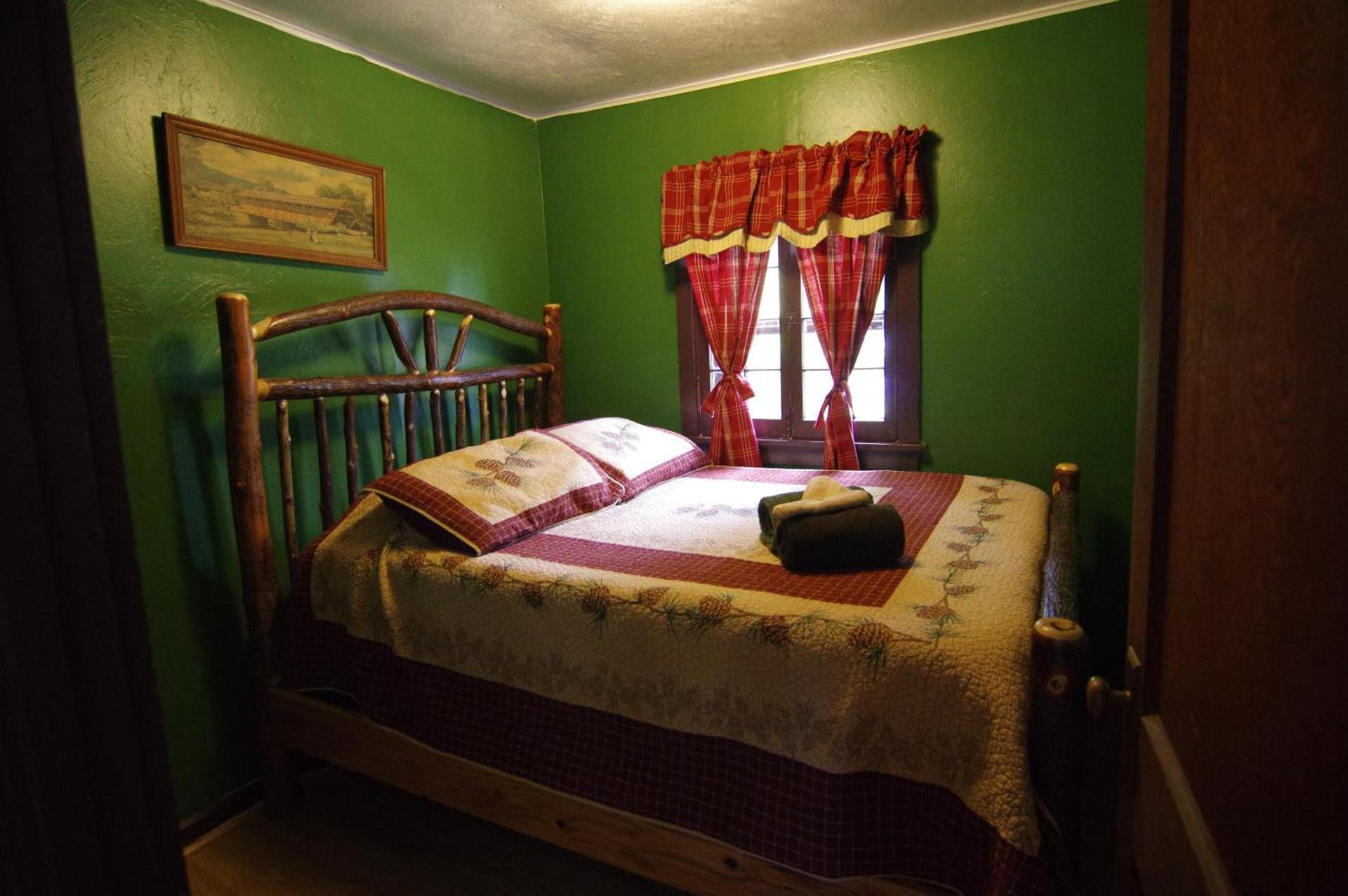 Moreno's Adirondack Cabins photo 71