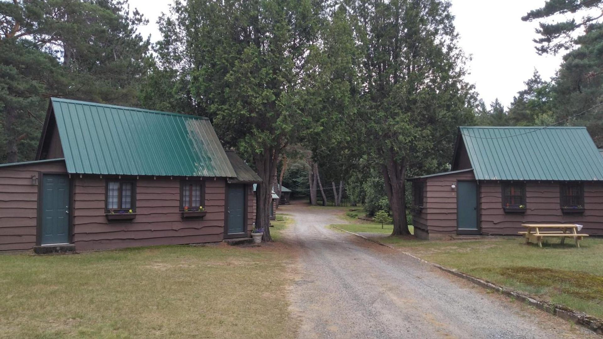 Moreno's Adirondack Cabins photo 78