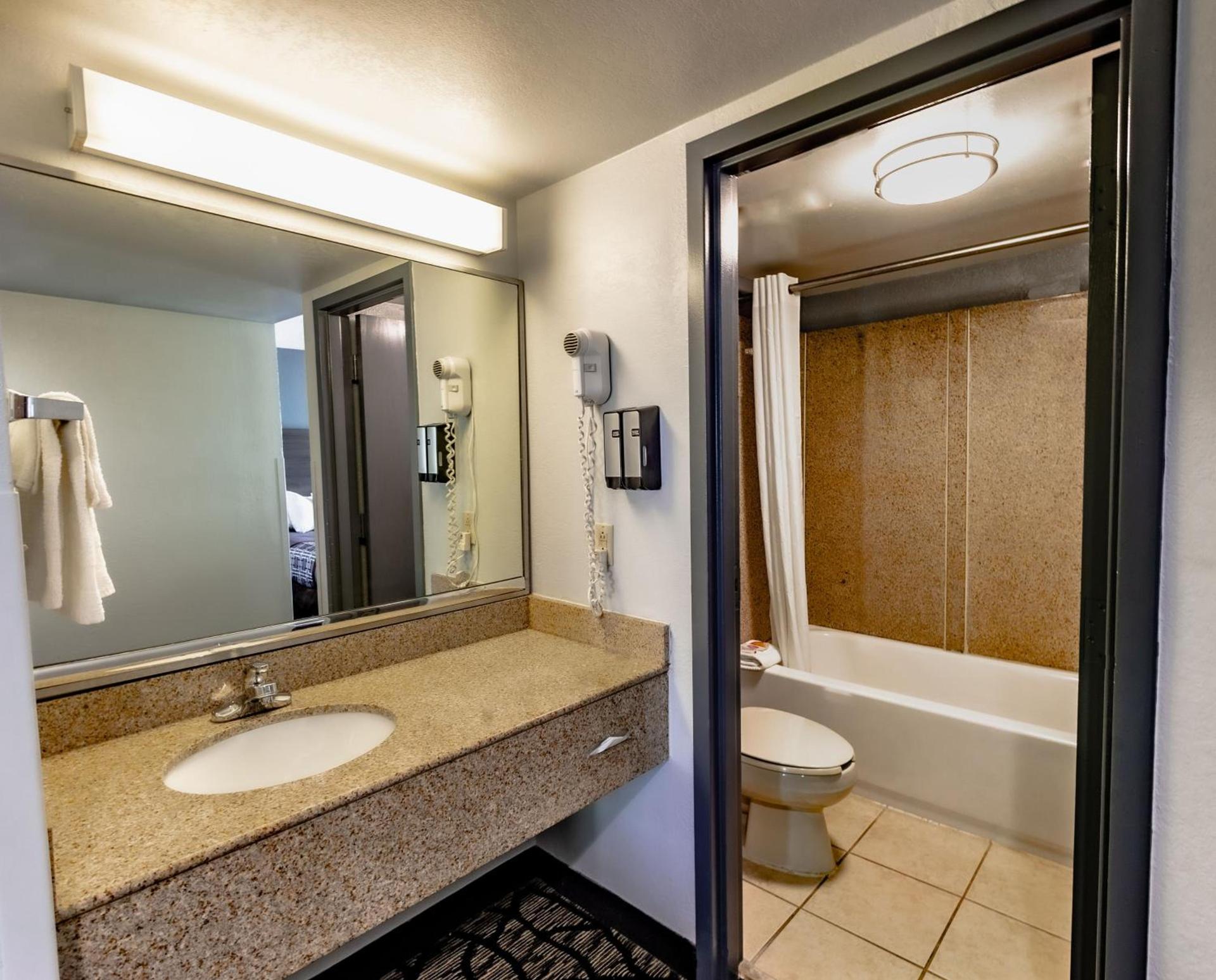 Seaview Hotel photo 18