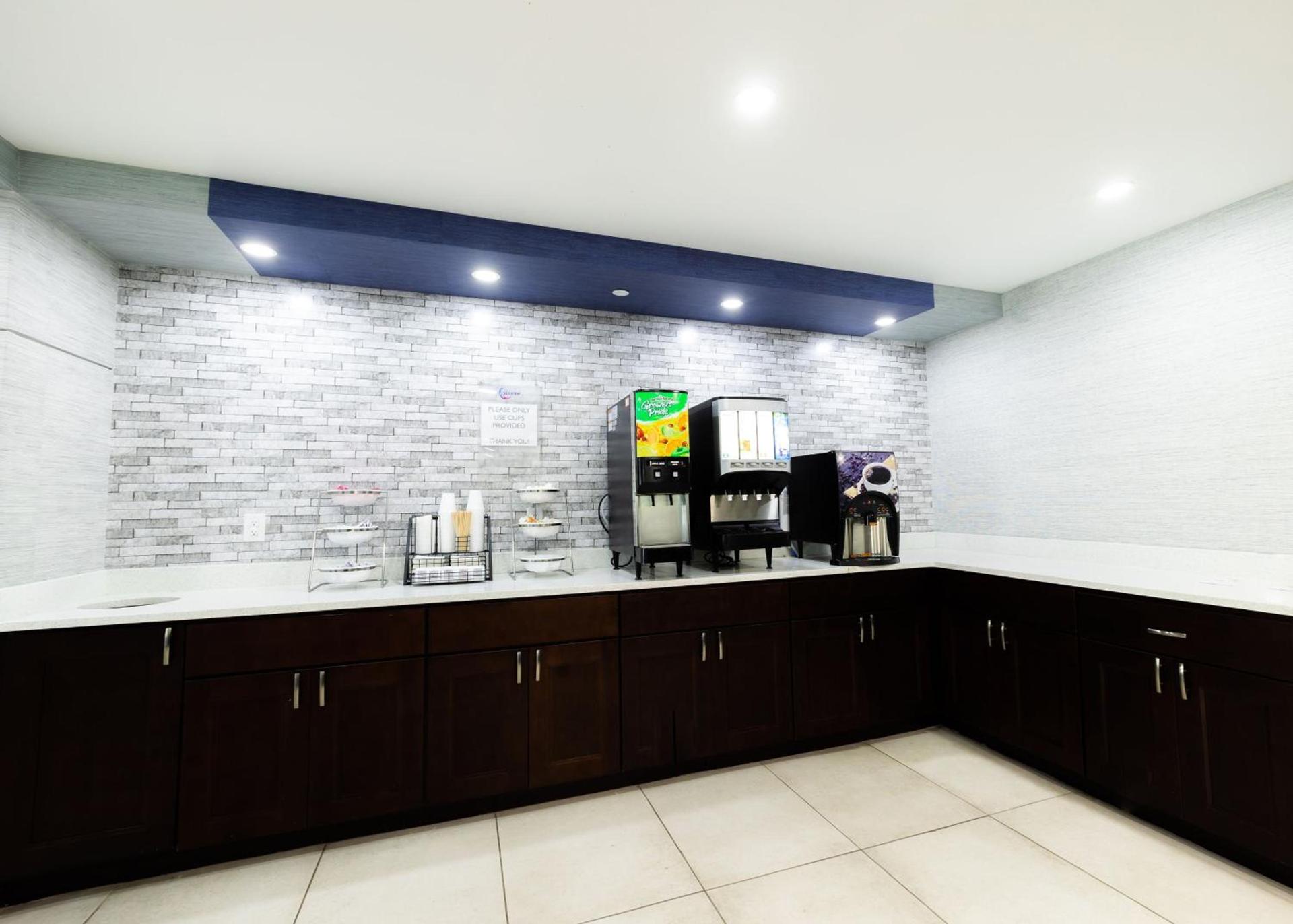 Seaview Hotel photo 28