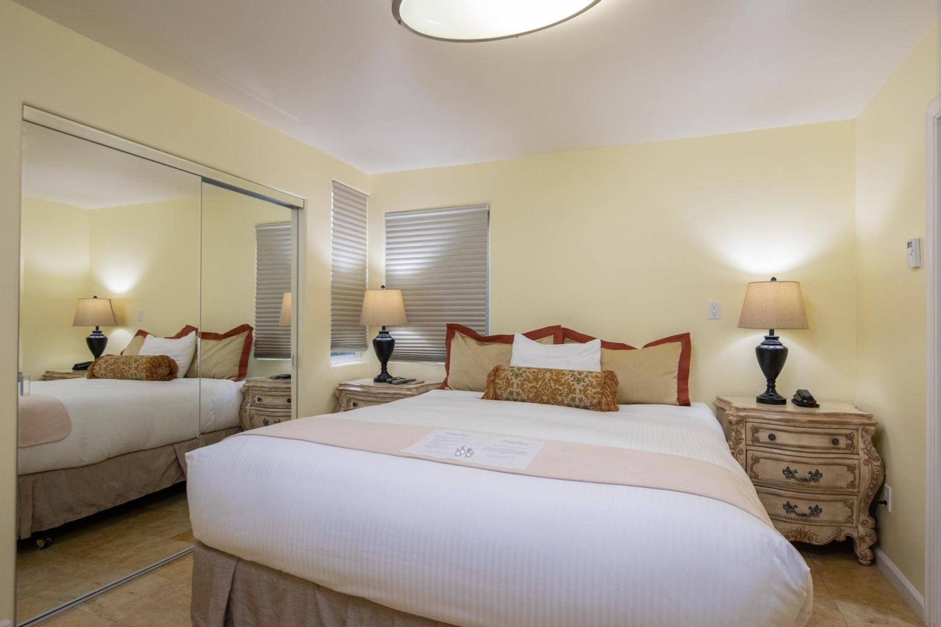 The Vendange Carmel Inn & Suites photo 29