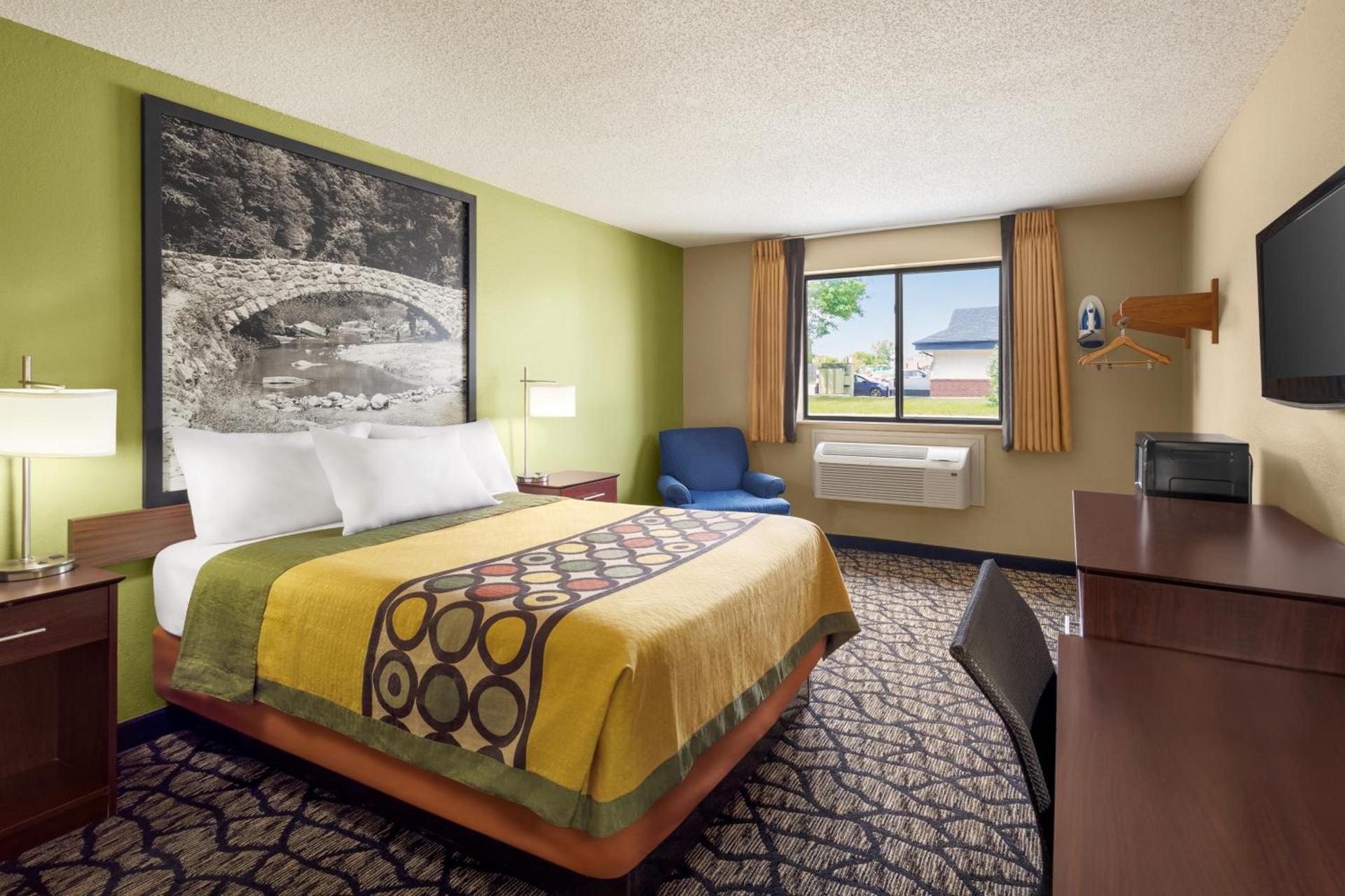 Super 8 by Wyndham Ankeny/Des Moines Area photo 32
