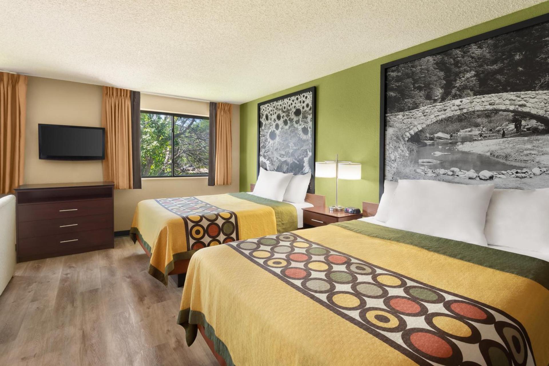 Super 8 by Wyndham Ankeny/Des Moines Area photo 29